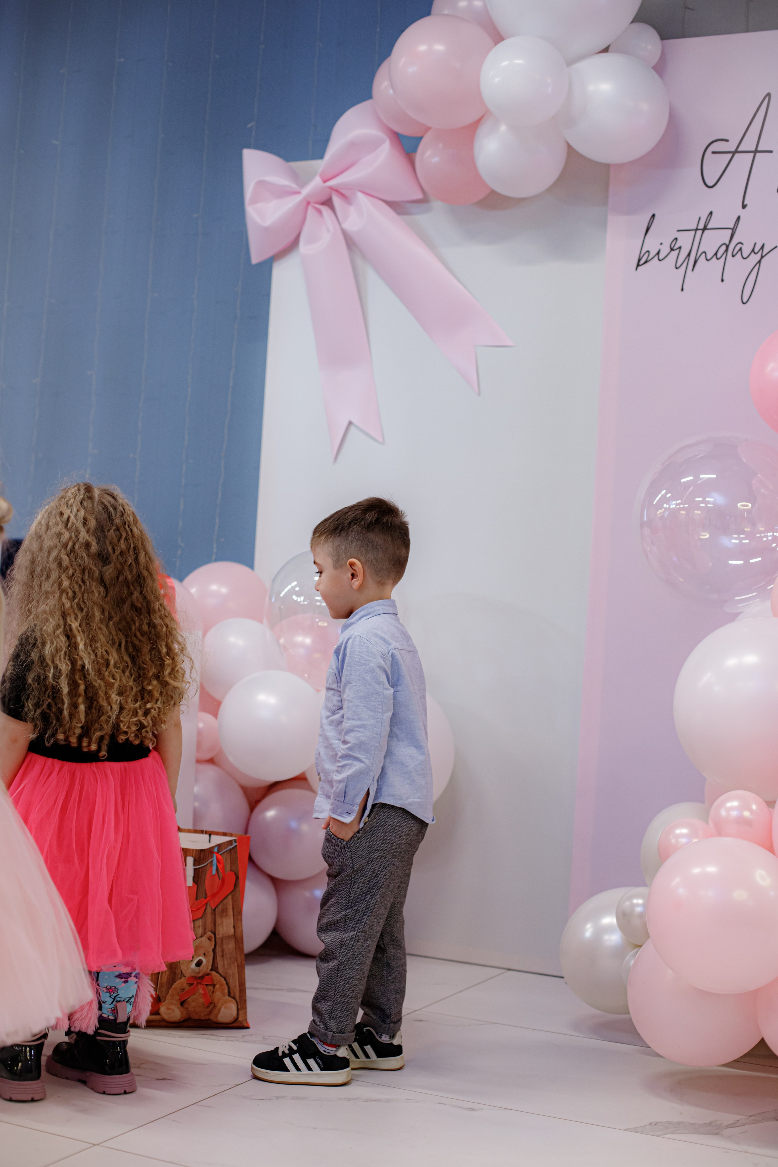 ASIA'S BIRTHDAY PARTY. Photokarish