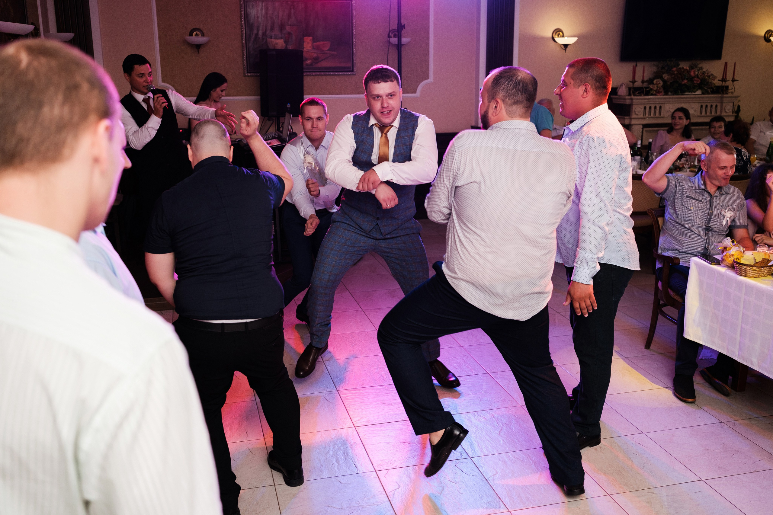 Виктор и Анна. Свадебный фотограф | репортаж | праздники | крещение