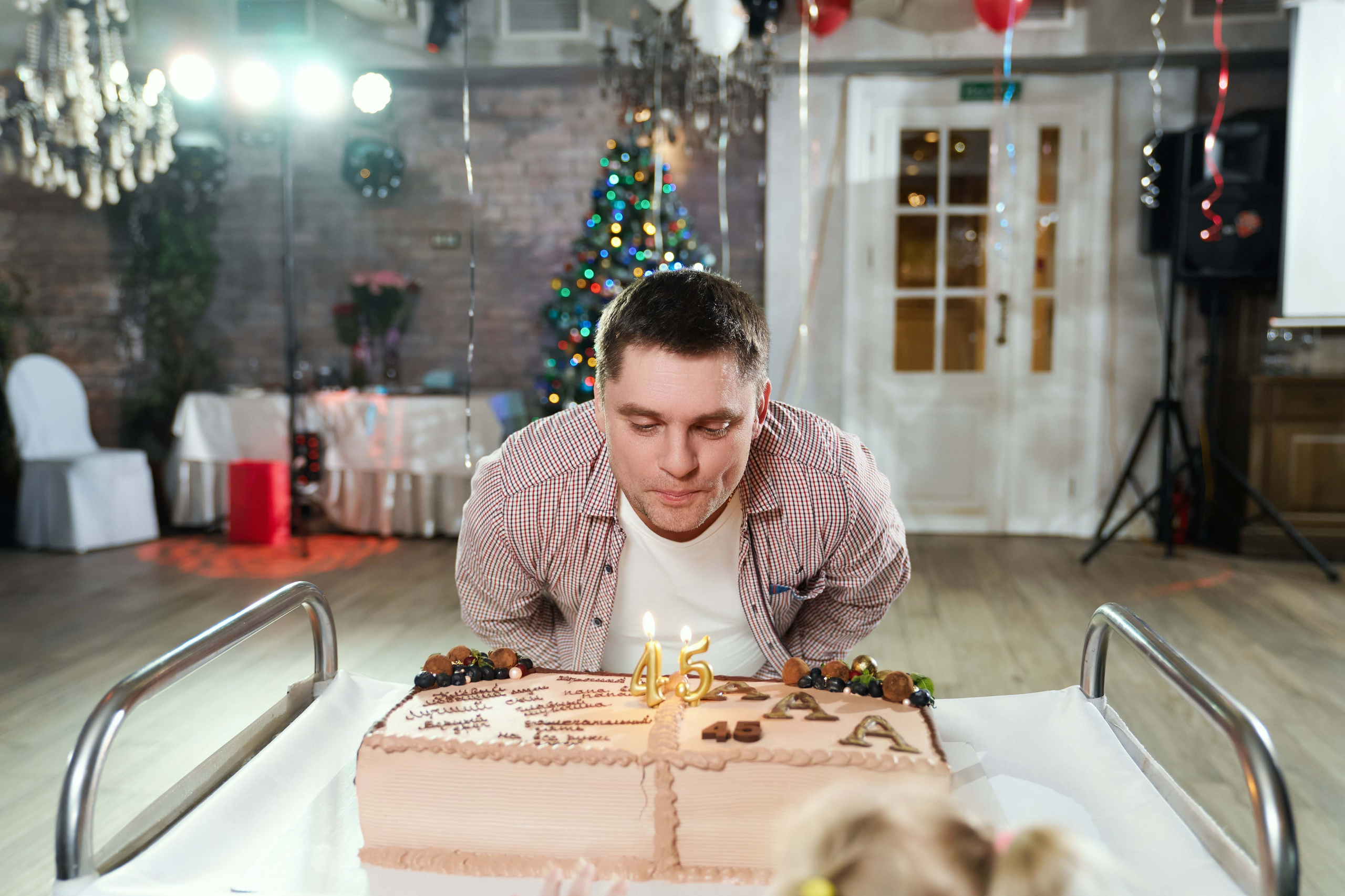 Репортажная фотосъёмка юбилея 45 лет в ресторане Стравинская гавань