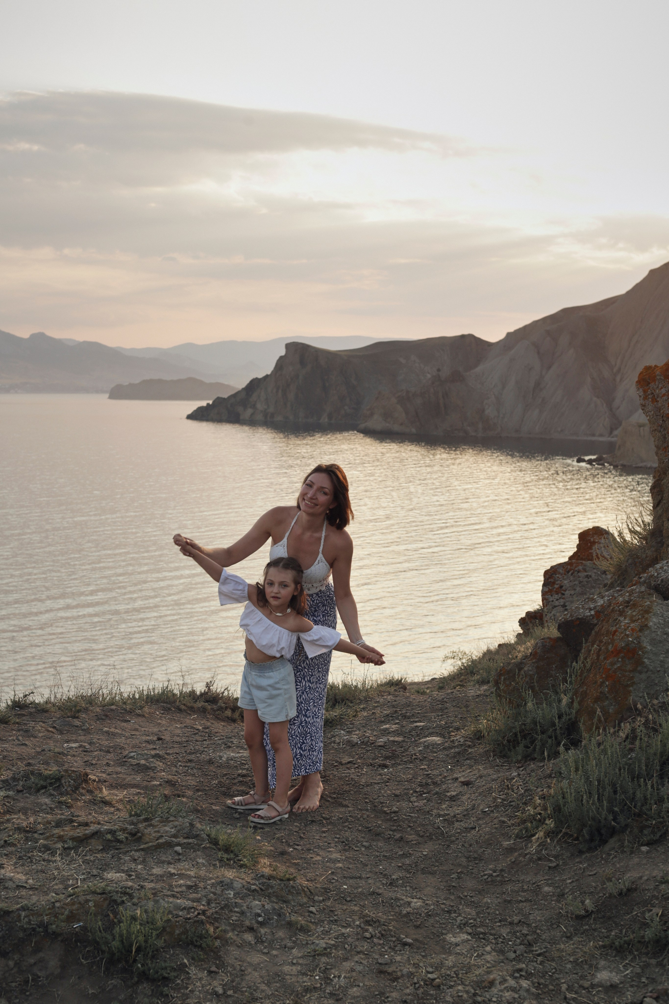 Прогулка в Орджоникидзе | Лиза и Поля. Семейный фотограф в Феодосии и по Крыму Брежнева Алла