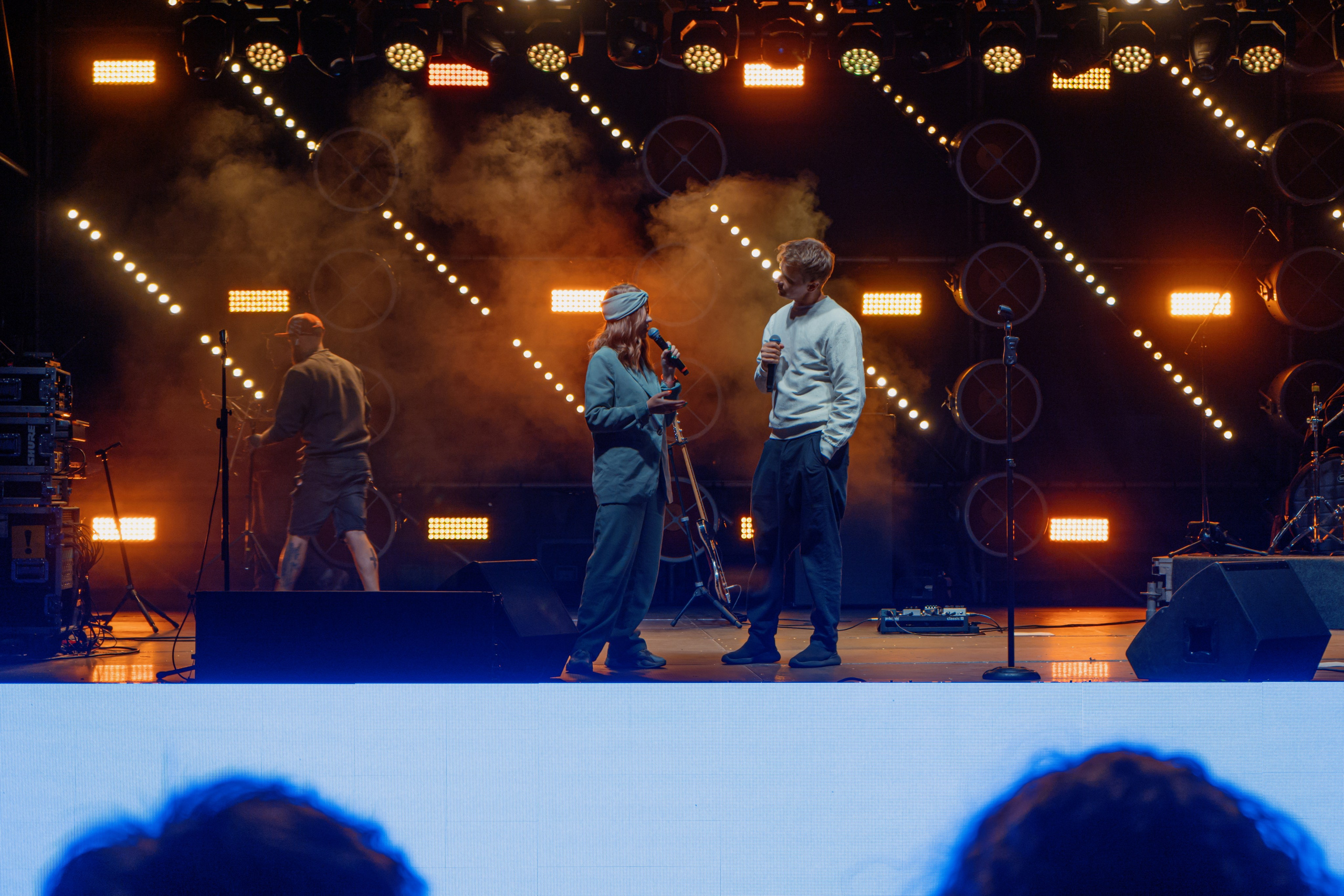 Концерт АИГЕЛ и Zventa Sventana. Евгений Бреча. Коммерческий и бэкстейдж фотограф в Москве