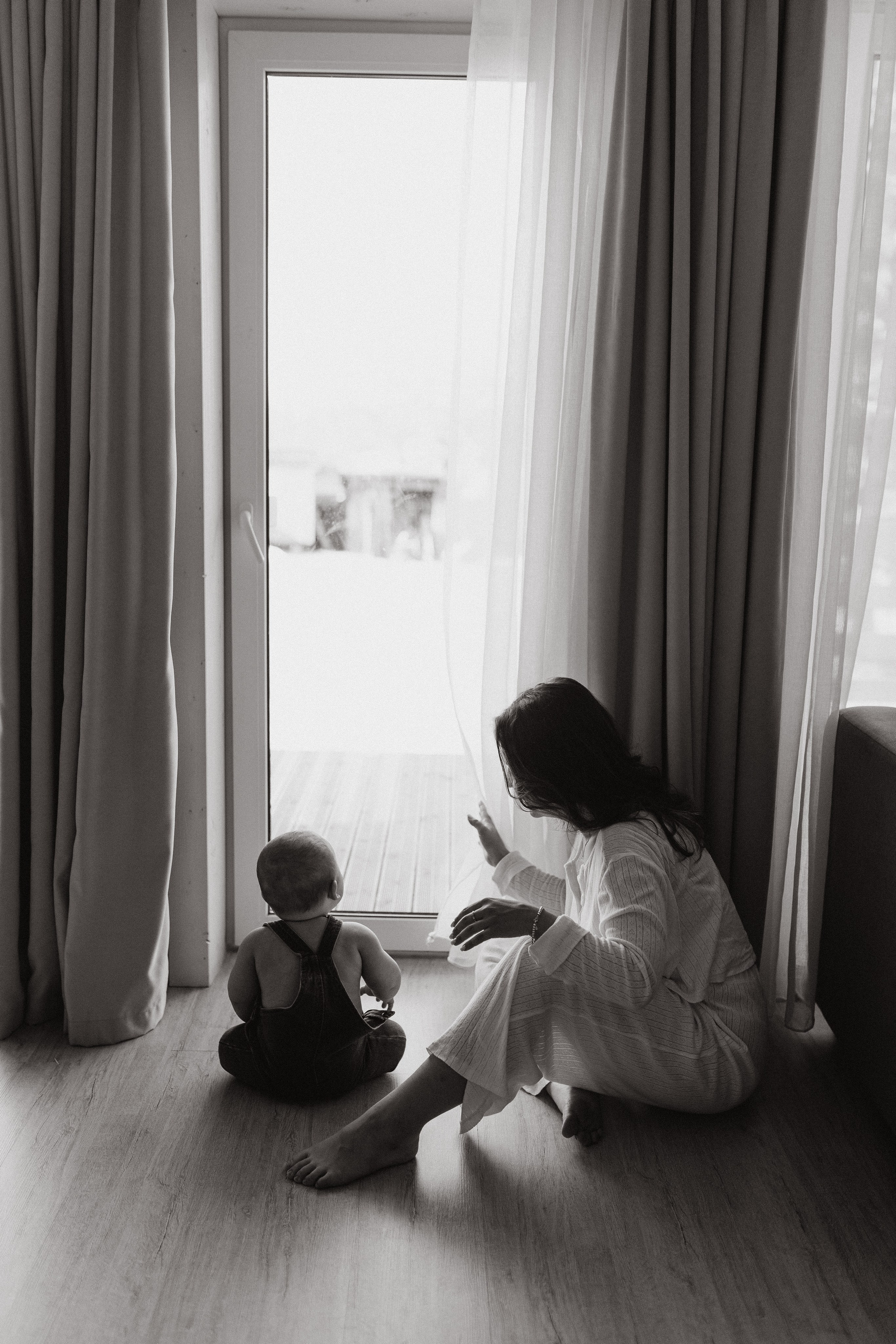 Яна и Тимофей. Домашняя съёмка. Семейный фотограф Тихвин, Санкт-Петербург и ЛО