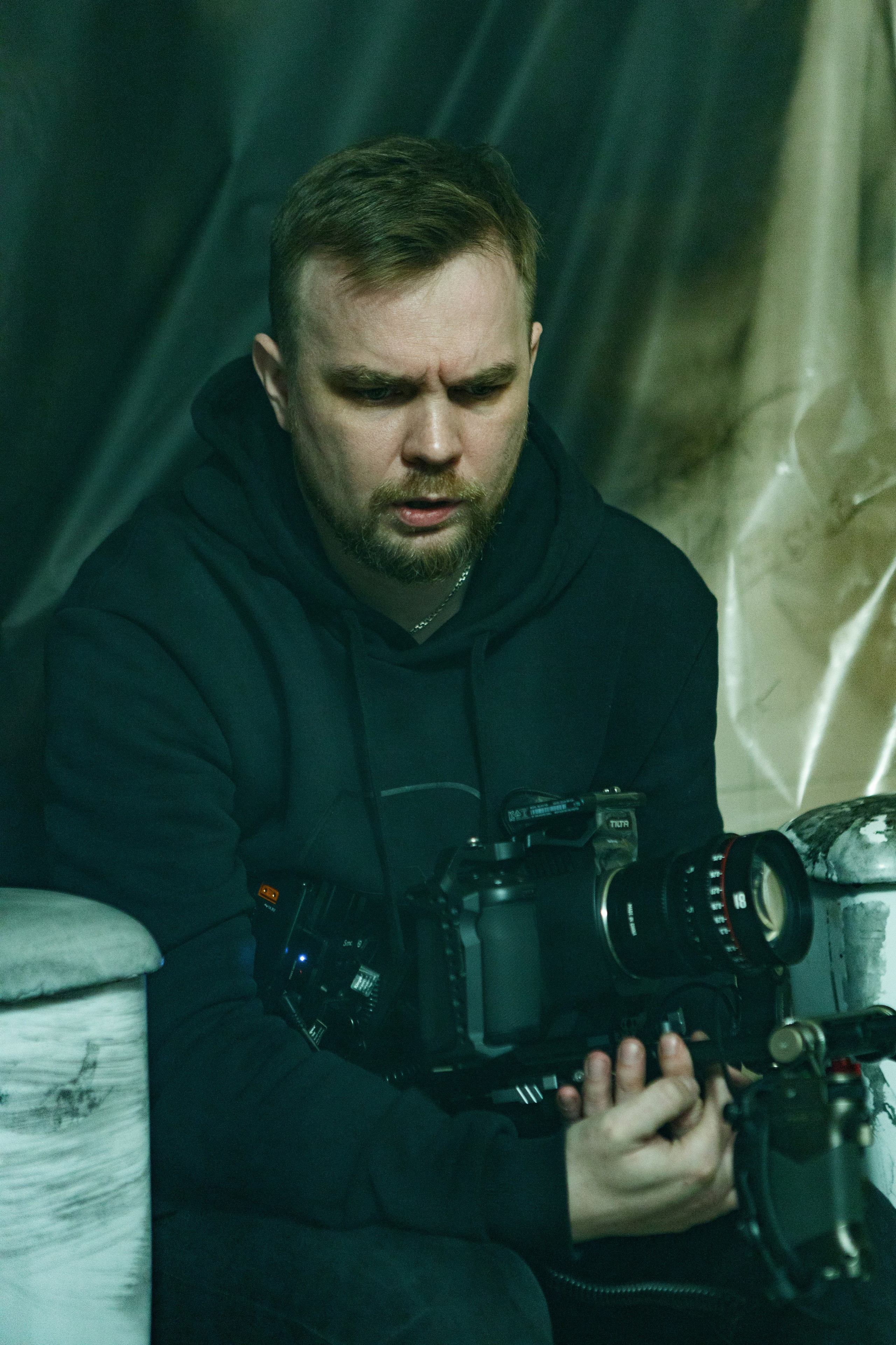 Бэкстейдж со съёмок фильма «Третья смена». Фотограф Александр Закадычный | Таганрог