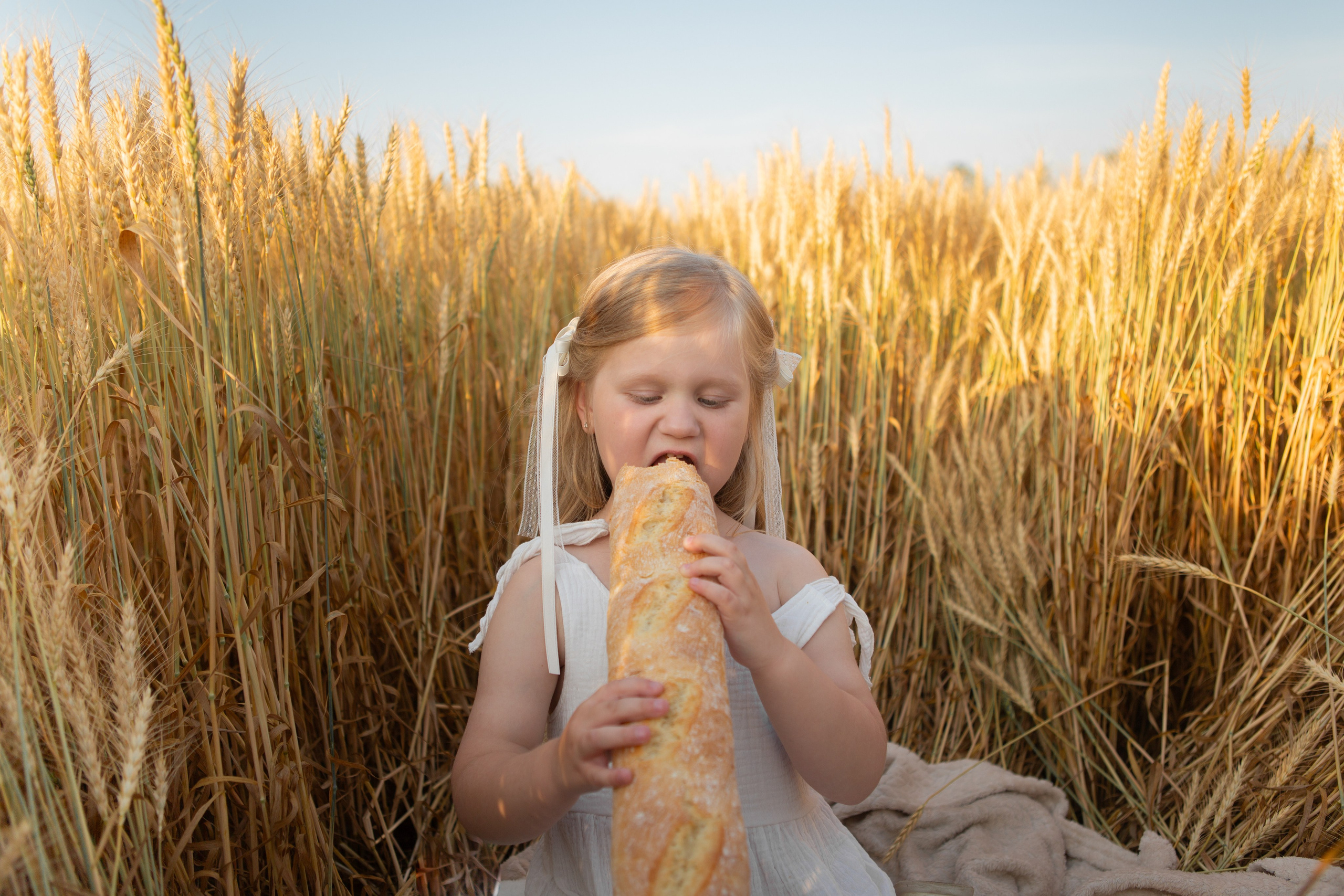Детская в поле. Семейный фотограф в Новопокровской, Тихорецке и Краснодаре Чугусова Марина