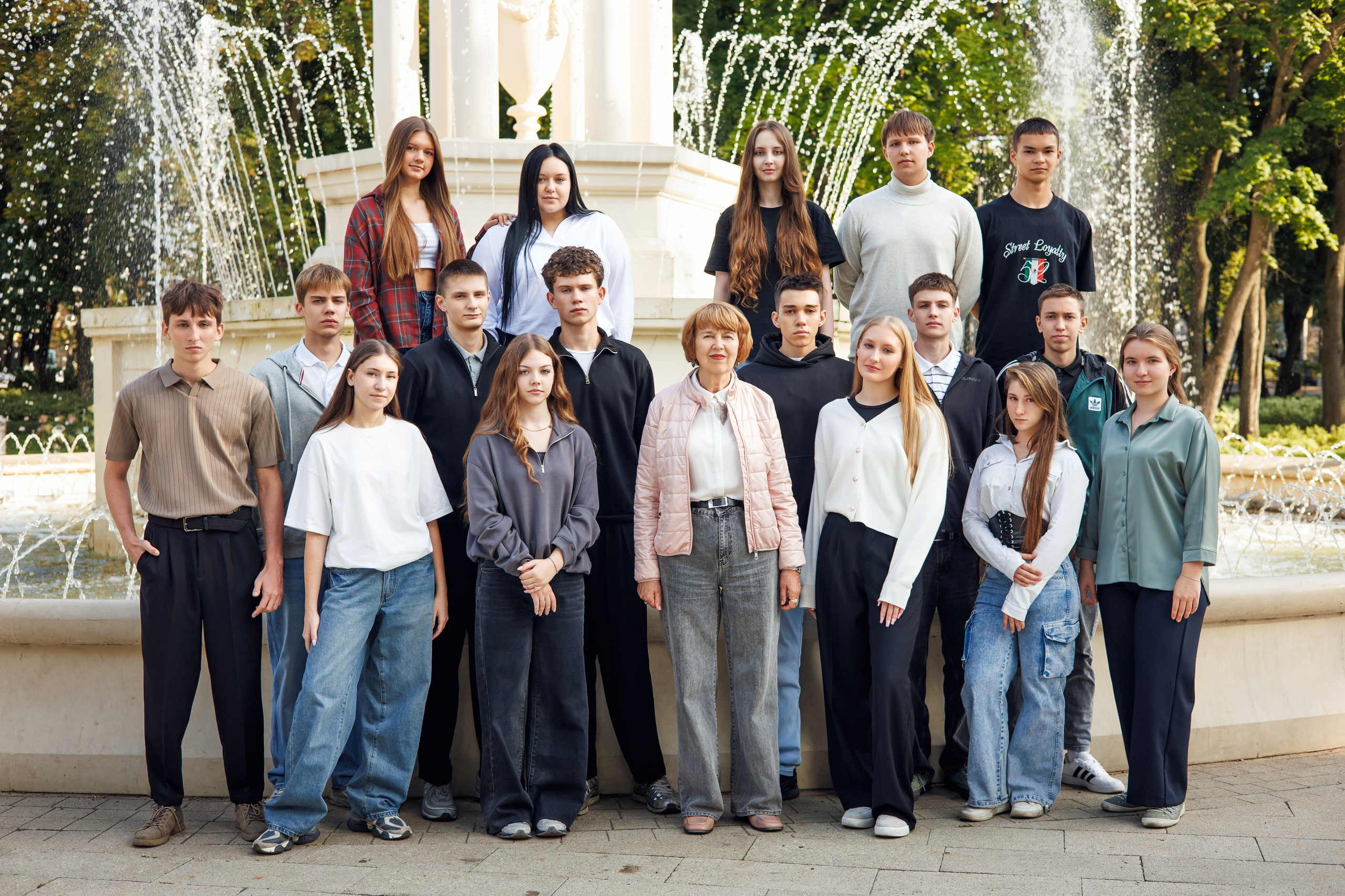 Локация для коллективных кадров № 6. Выпускные альбомы клевербук Воронеж