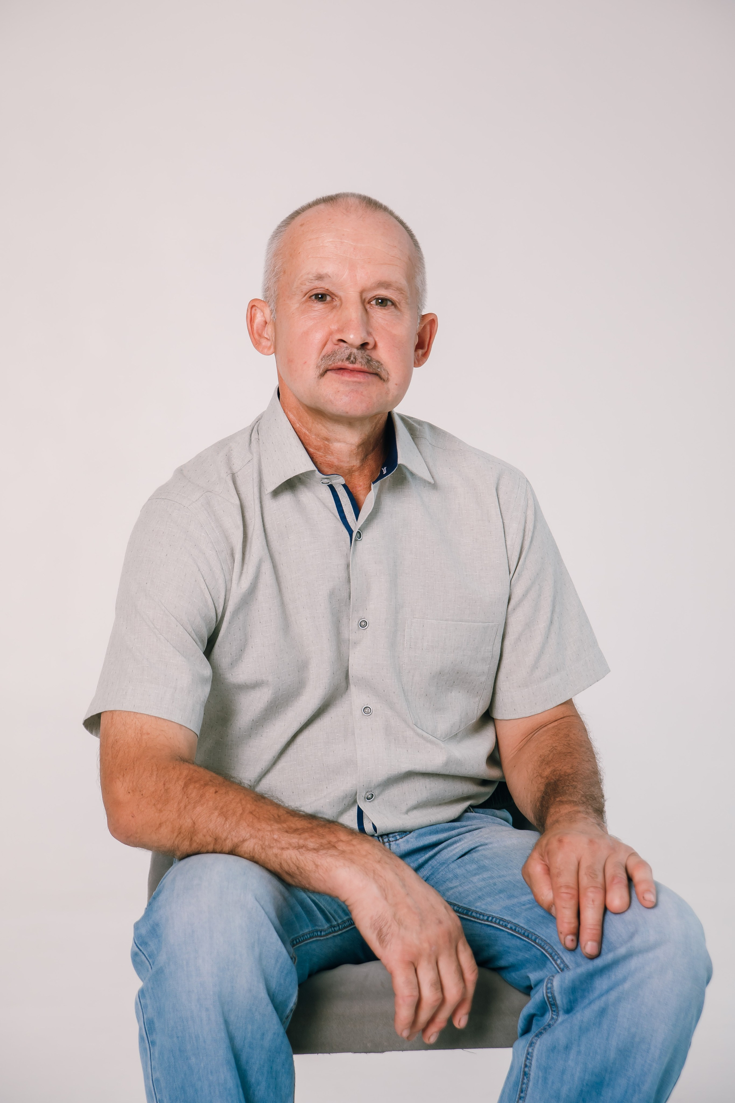 Фотосессия большой семьёй в студии в Екатеринбурге. Свадебный, семейный фотограф, контент съёмка. Екатеринбург. Елена Граф