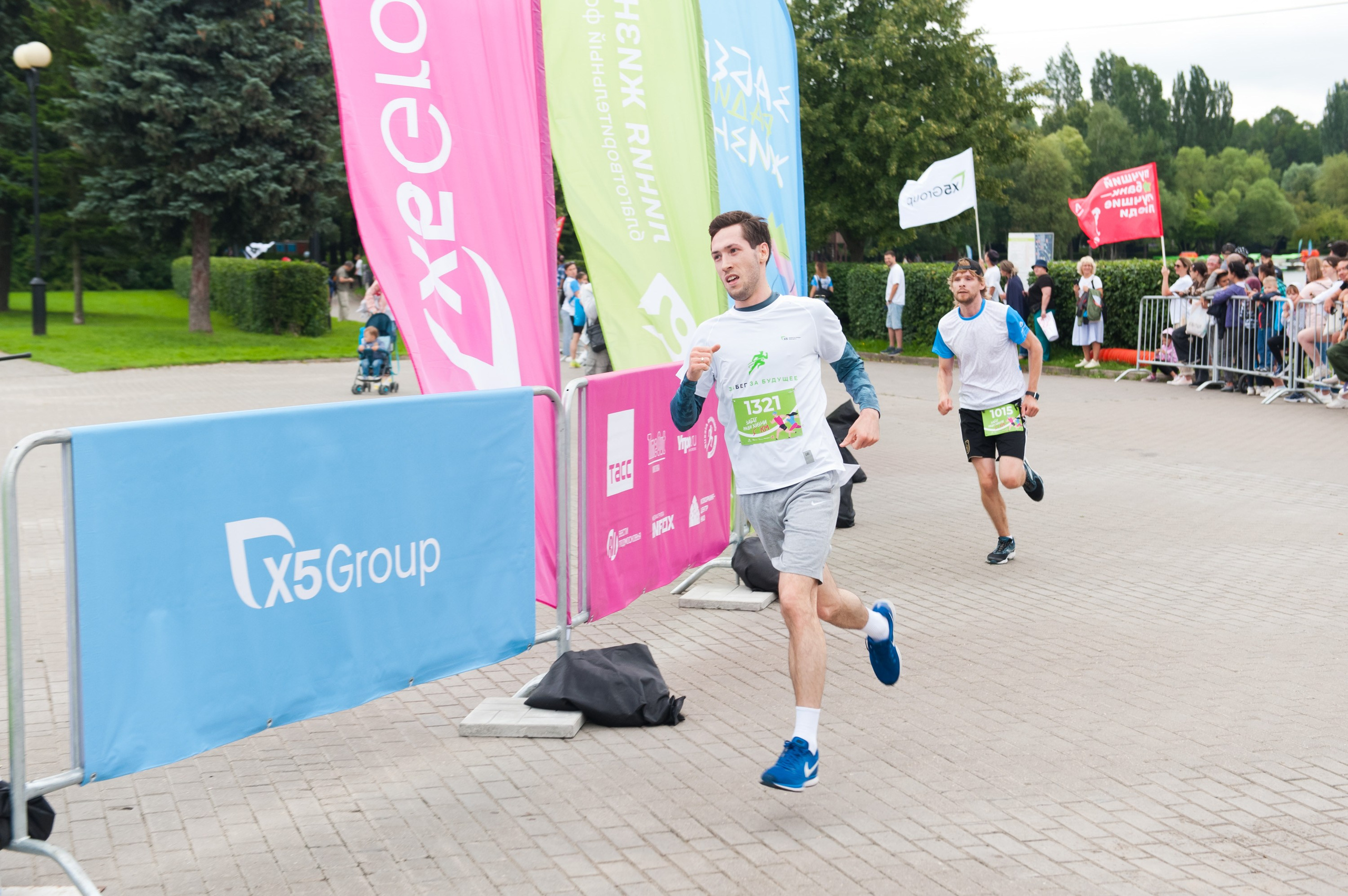 Корпоративное. Забег X5 Retail Group. Репортажный фотограф и видеограф Слава Думчев. Тимбилдинги, отчетники, корпоративы