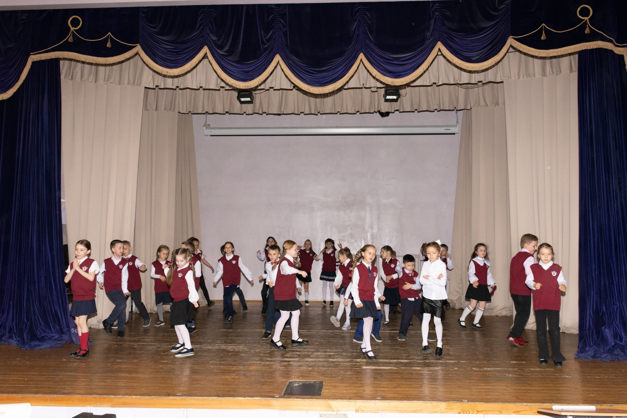 Выпуск первого класса (Гимназия 1). Фотограф Максим Буряк