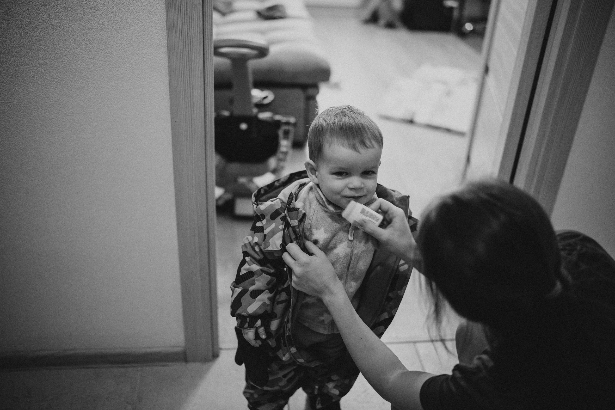 Украшаем ёлочку. Малыш Костя. Семейный фотограф в Москве Ирина Жур