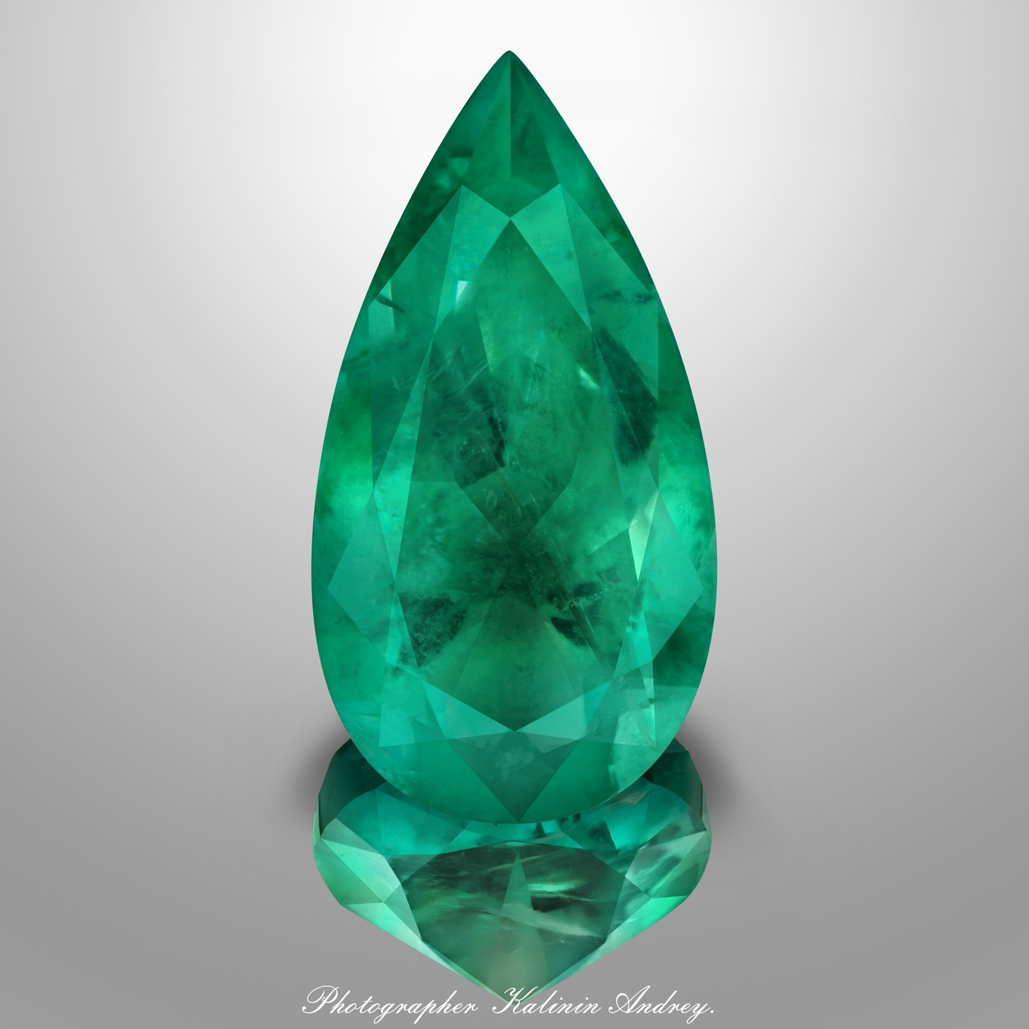 Фотографии в большом разрешении драгоценных камней на продажу купить тел +79 660 031 307. Высококачественная профессиональная рекламная фотосъёмка ювелирных украшений, драгоценных камней в Москве. Обучение, консультация