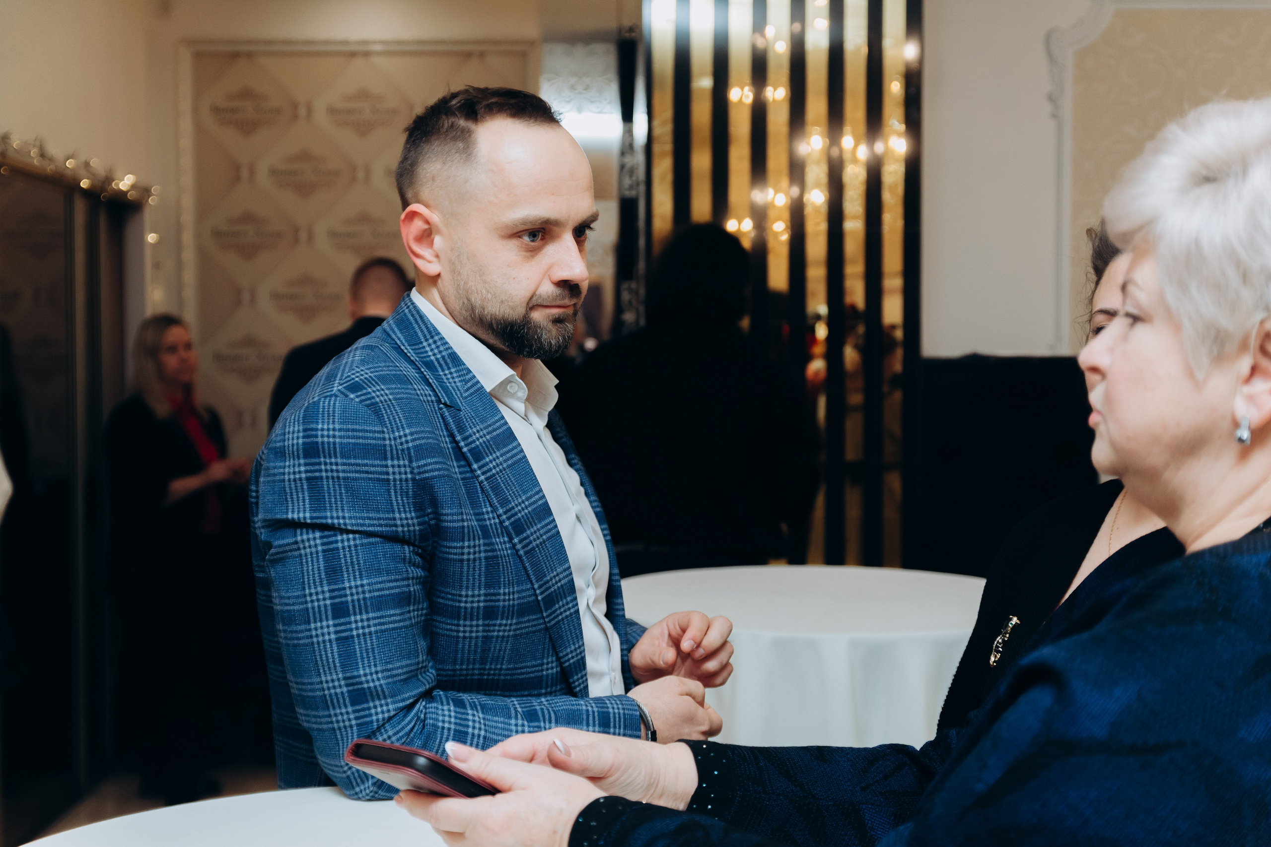 Портфолио. Фотограф — Роман Тихомиров. Выпускные альбомы Иваново / Роман Тихомиров