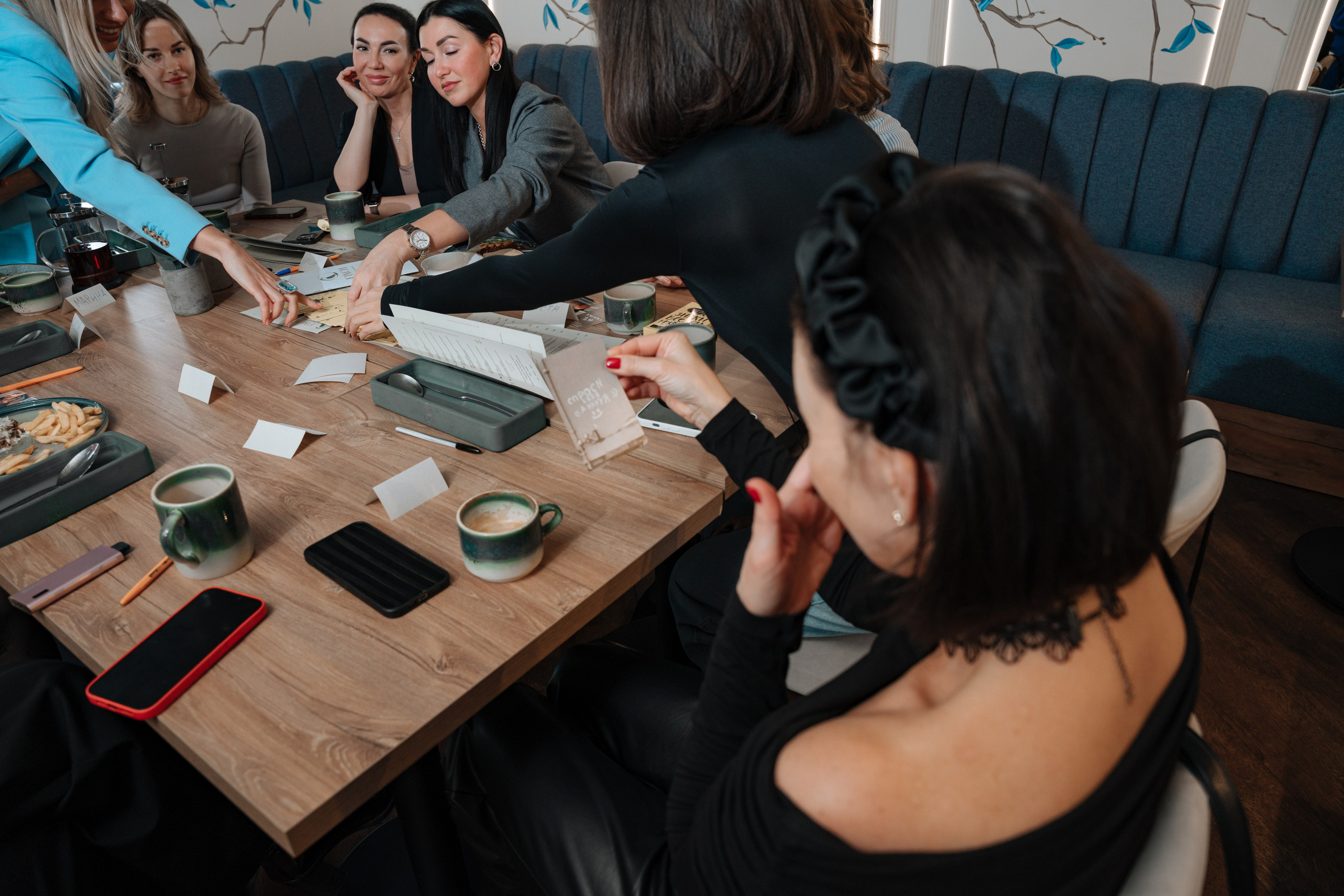 Мафия. Бар FINCH. ЖЕНСКИЙ КЛУБ LAXMI. Портретный фотограф в Санкт-Петербурге Дмитриева Наталия