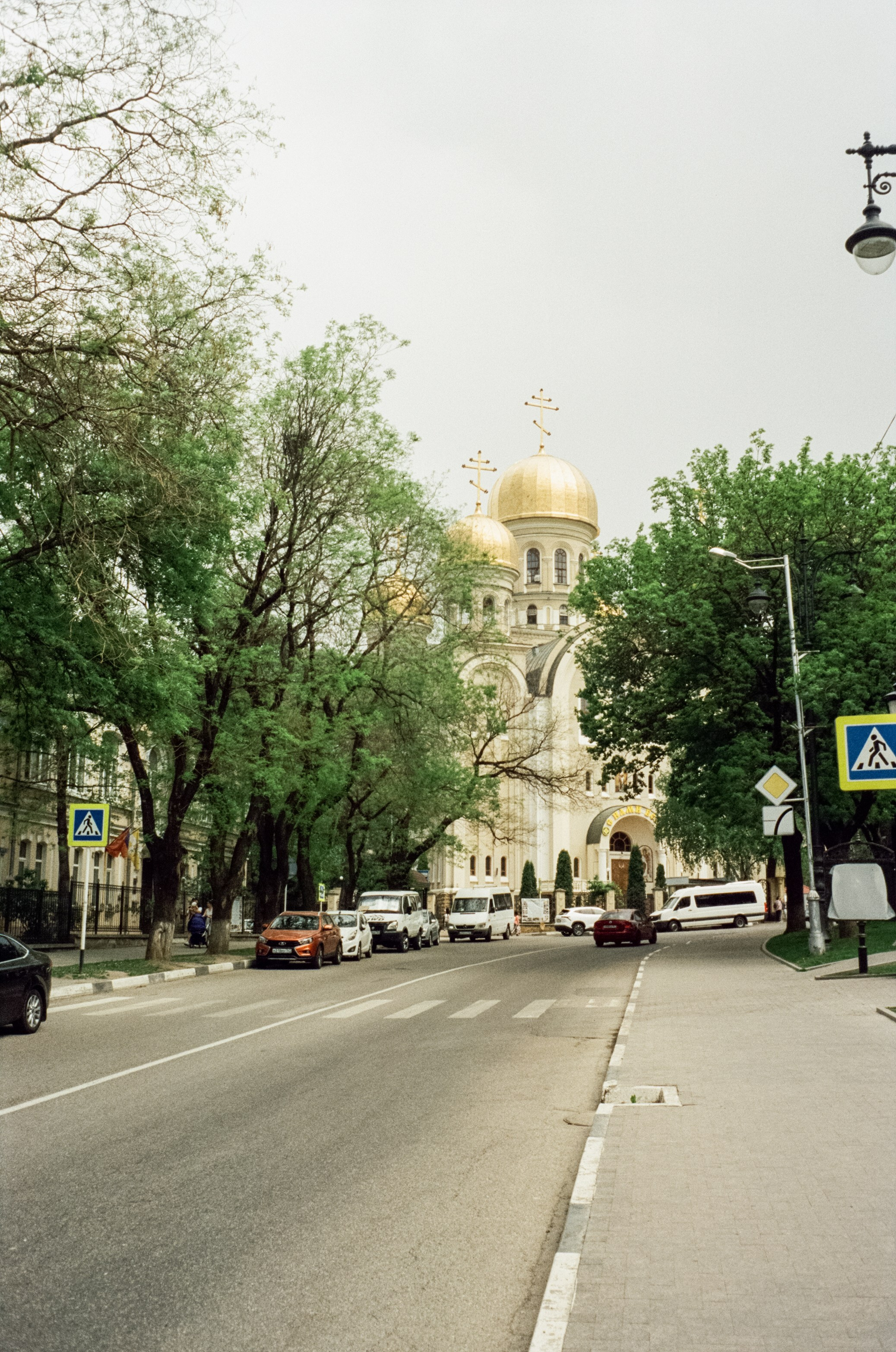 Первый день — первая прогулка по Кисловодску / Minox 35GT / SFL 250D (