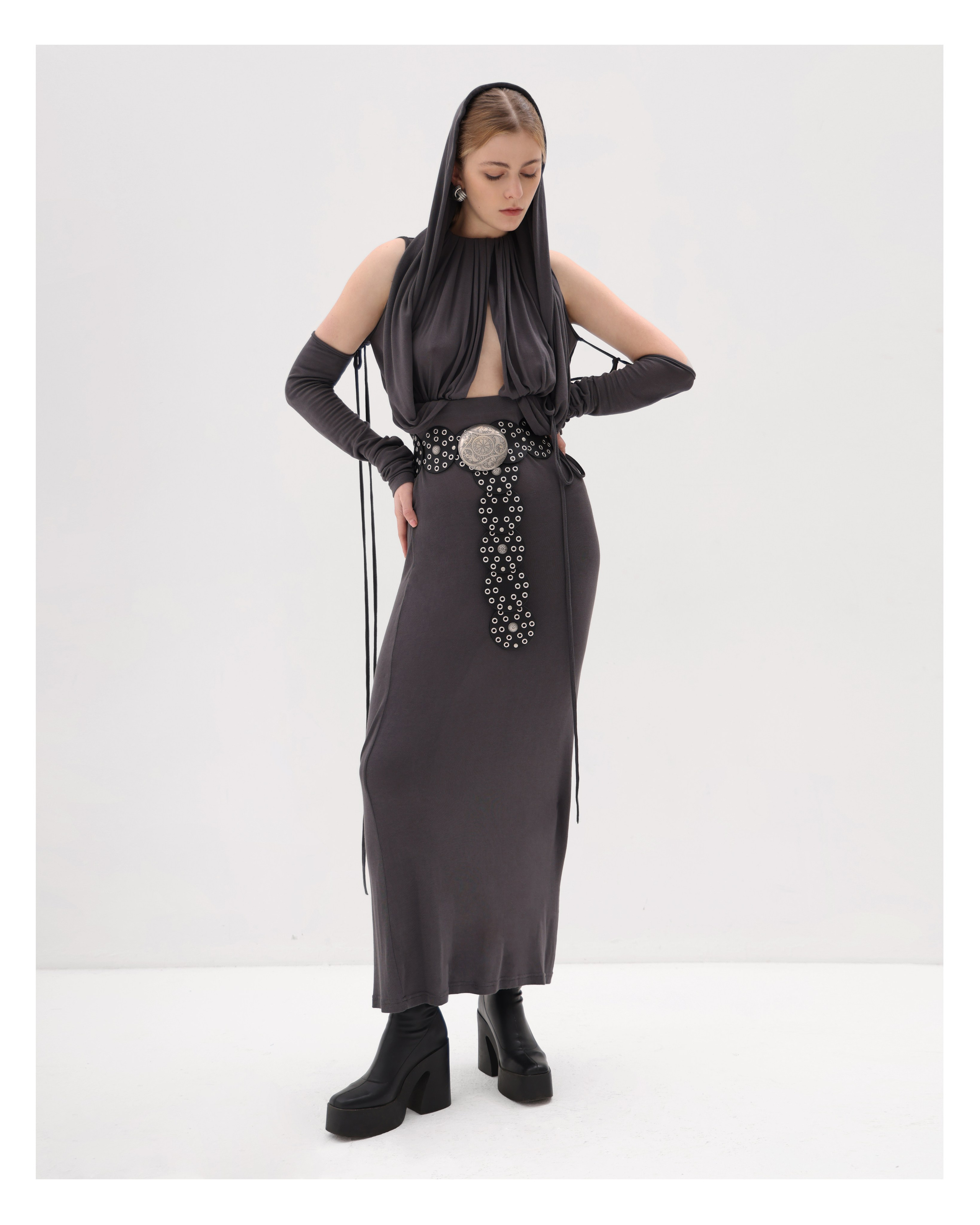 Каталожная съемка одежды для брендов под ключ в Москве