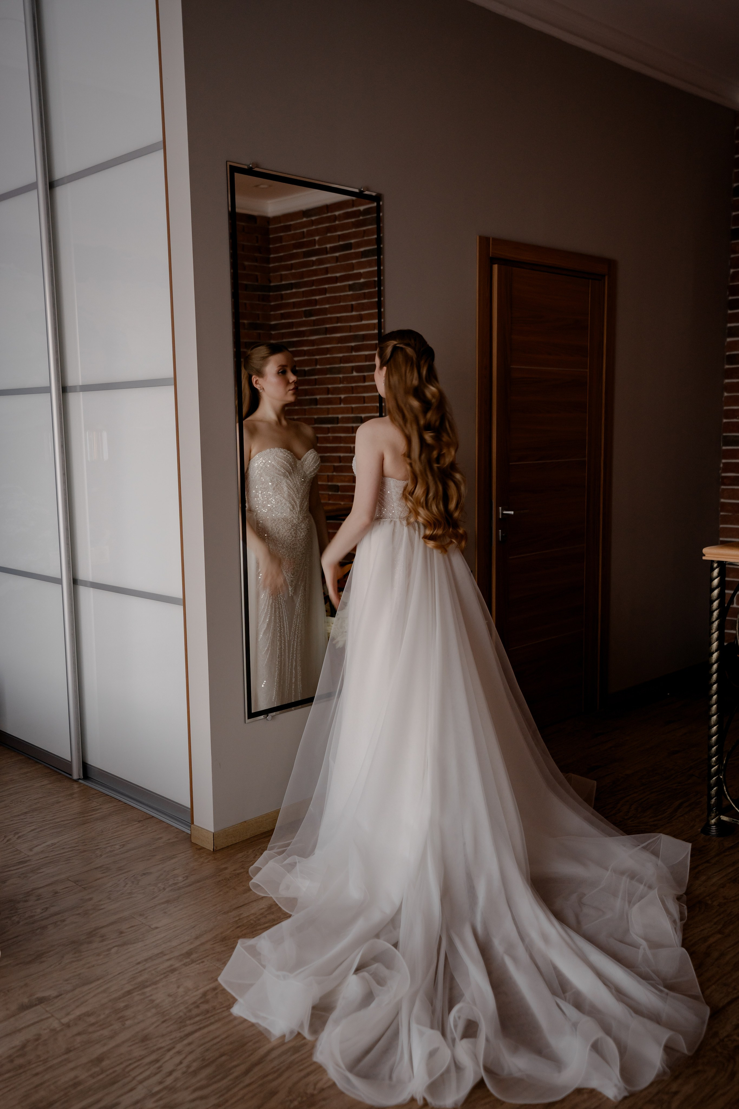 СВАДЕБНАЯ СЬЕМКА СБОРОВ В ОТЕЛЕ И ВЫЕЗД НА ЦЕРЕМОНИЮ (СНЯТО В СИБИРЕ В НИЖНЕВАРТОВСКЕ). Профессиональный фотограф, Санкт-Петербург — Виктория Богомолова