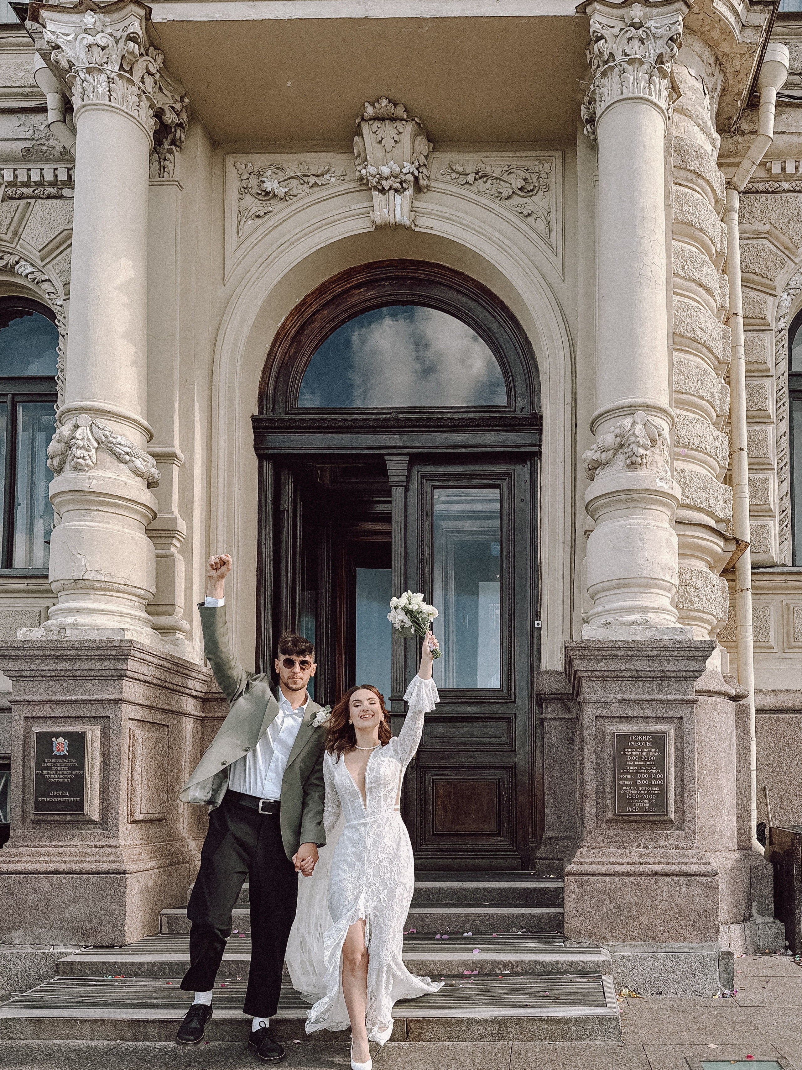 ФОТО НА ТЕЛЕФОН ВО ВРЕМЯ БРАКОСОЧЕТАНИЯ В ПЕРВОМ ДВОРЦЕ И ПРОГУЛКИ. Профессиональный фотограф, Санкт-Петербург — Виктория Богомолова