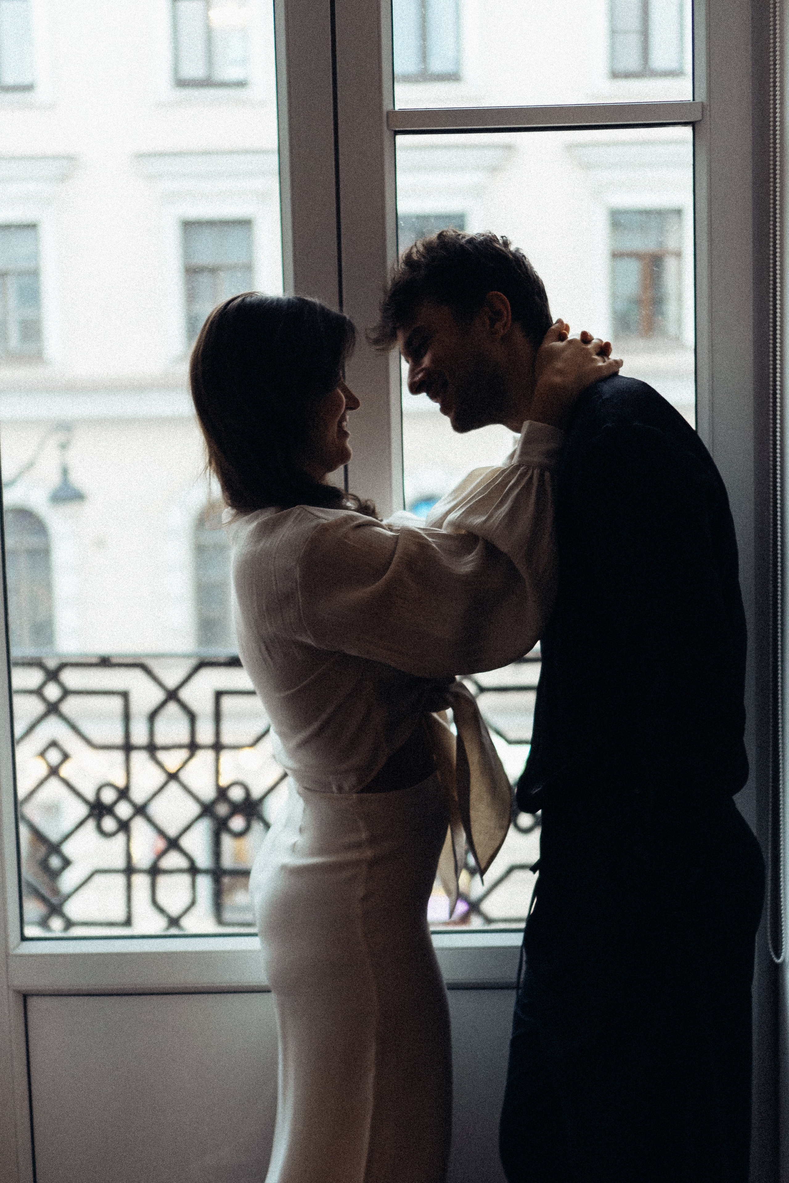 УТРО ЖЕНИХА И НЕВЕСТЫ В ПИТЕРСКОЙ КВАРТИРЕ И СЬЕМКА С СВАДЕБНЫХ ОБРАЗАХ. Профессиональный фотограф, Санкт-Петербург — Виктория Богомолова