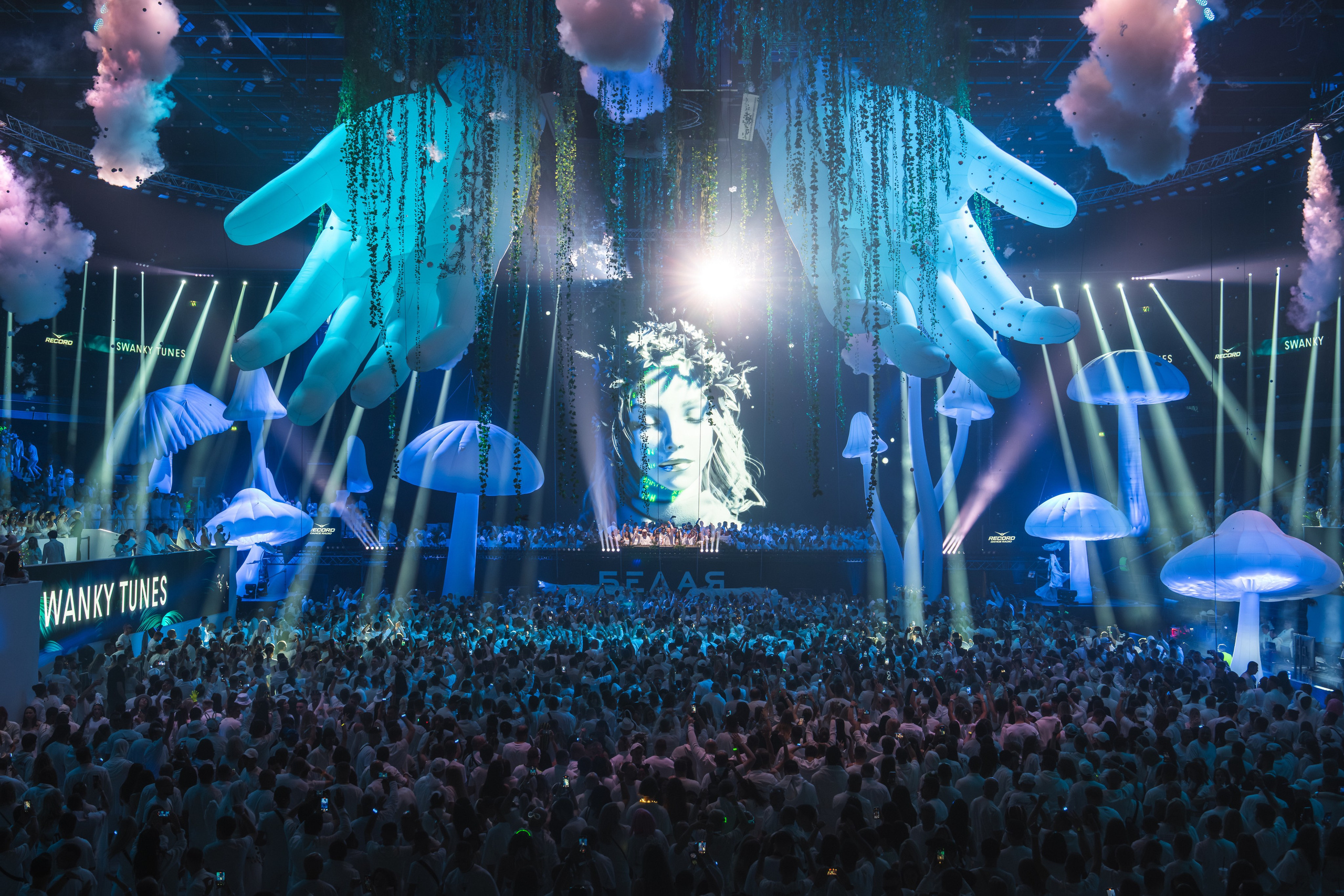 БЕЛАЯ 2025. Святослав Буньков | фотограф