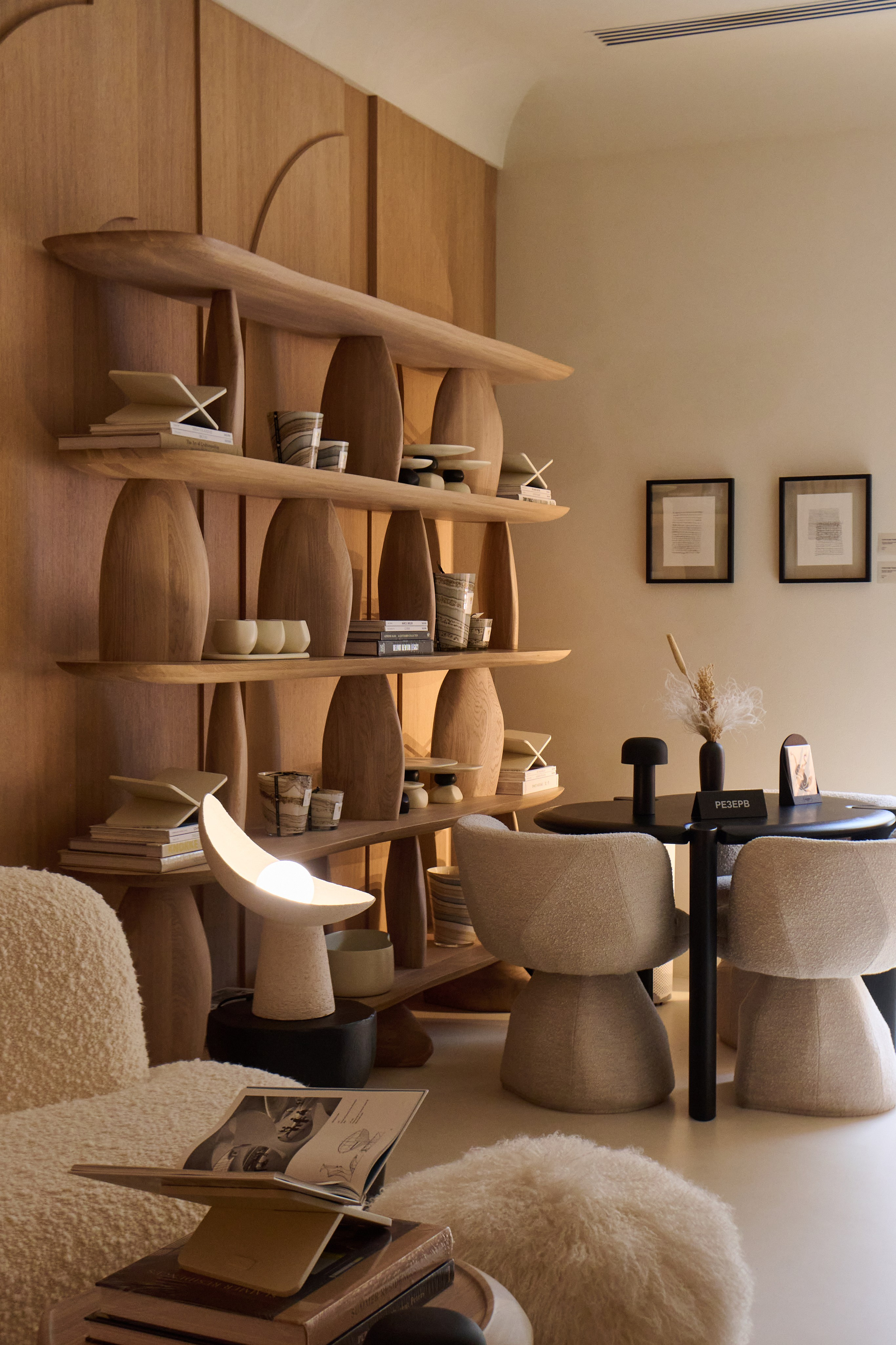 Showroom. Московский фотограф WHRMZD