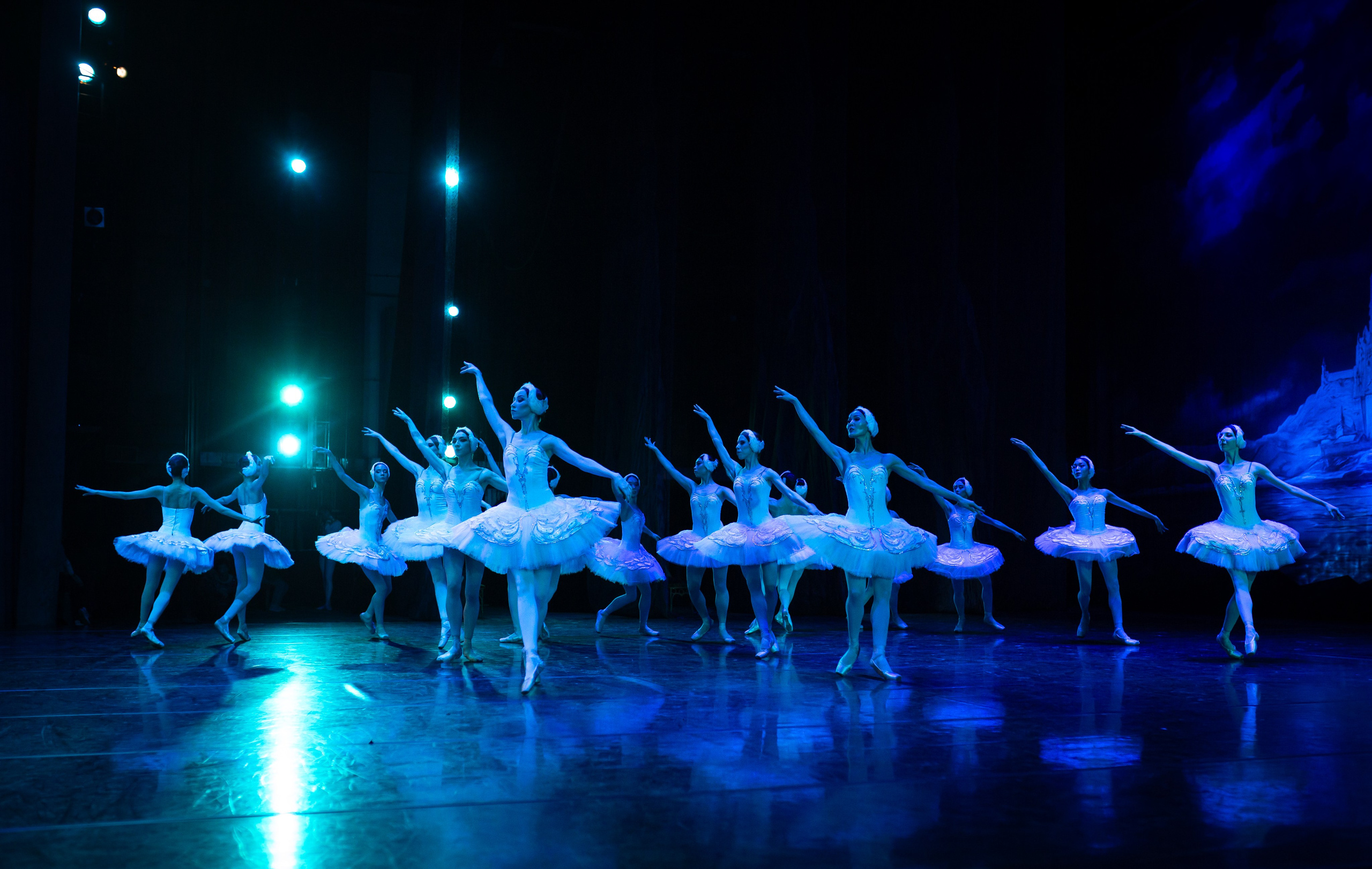 «Лебединое озеро» ГАТОБ г. Алматы 2024. Jora Abramov | Коммерческий и репортажный фотограф в Алматы