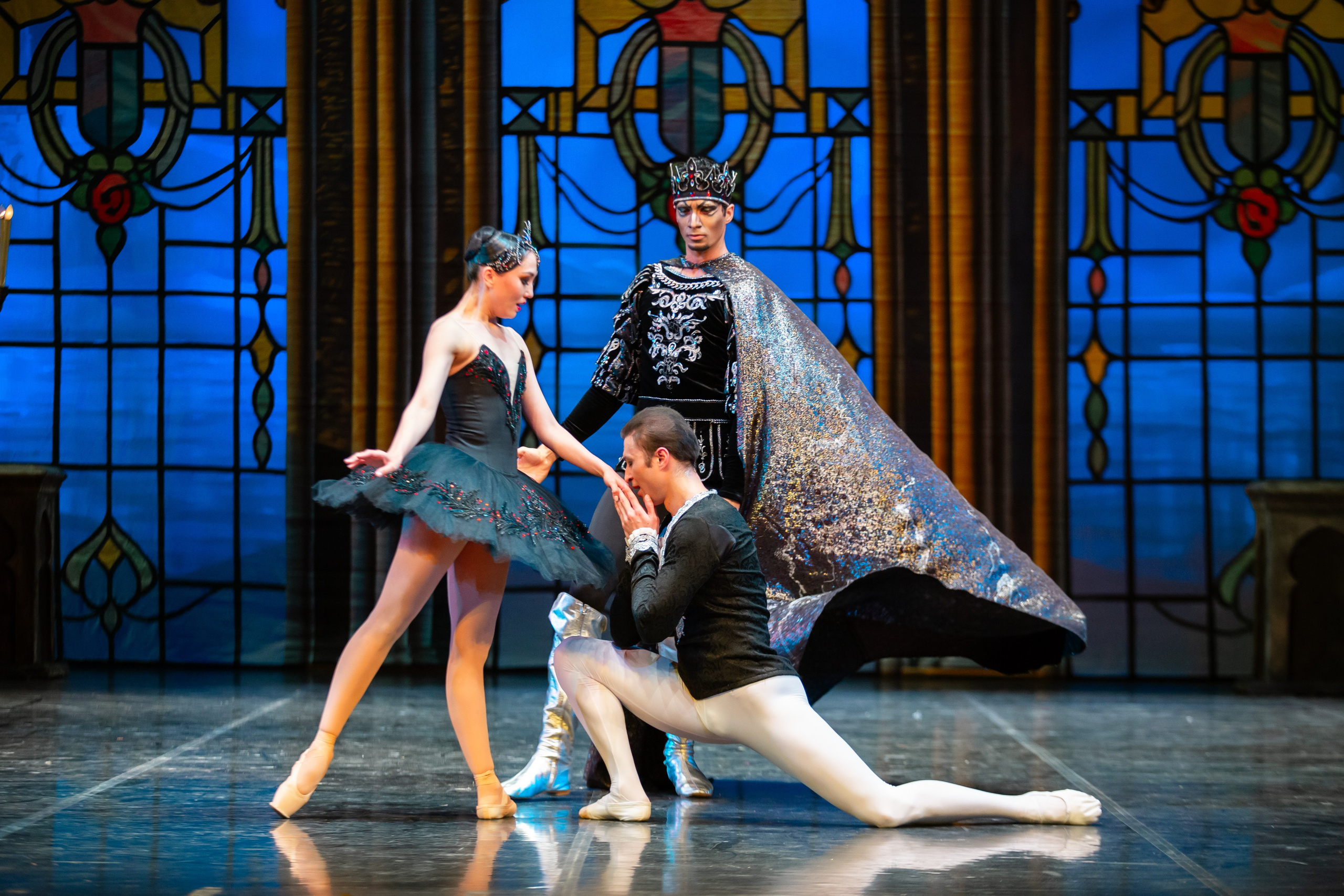 «Лебединое озеро» ГАТОБ г. Алматы 2024. Jora Abramov | Коммерческий и репортажный фотограф в Алматы