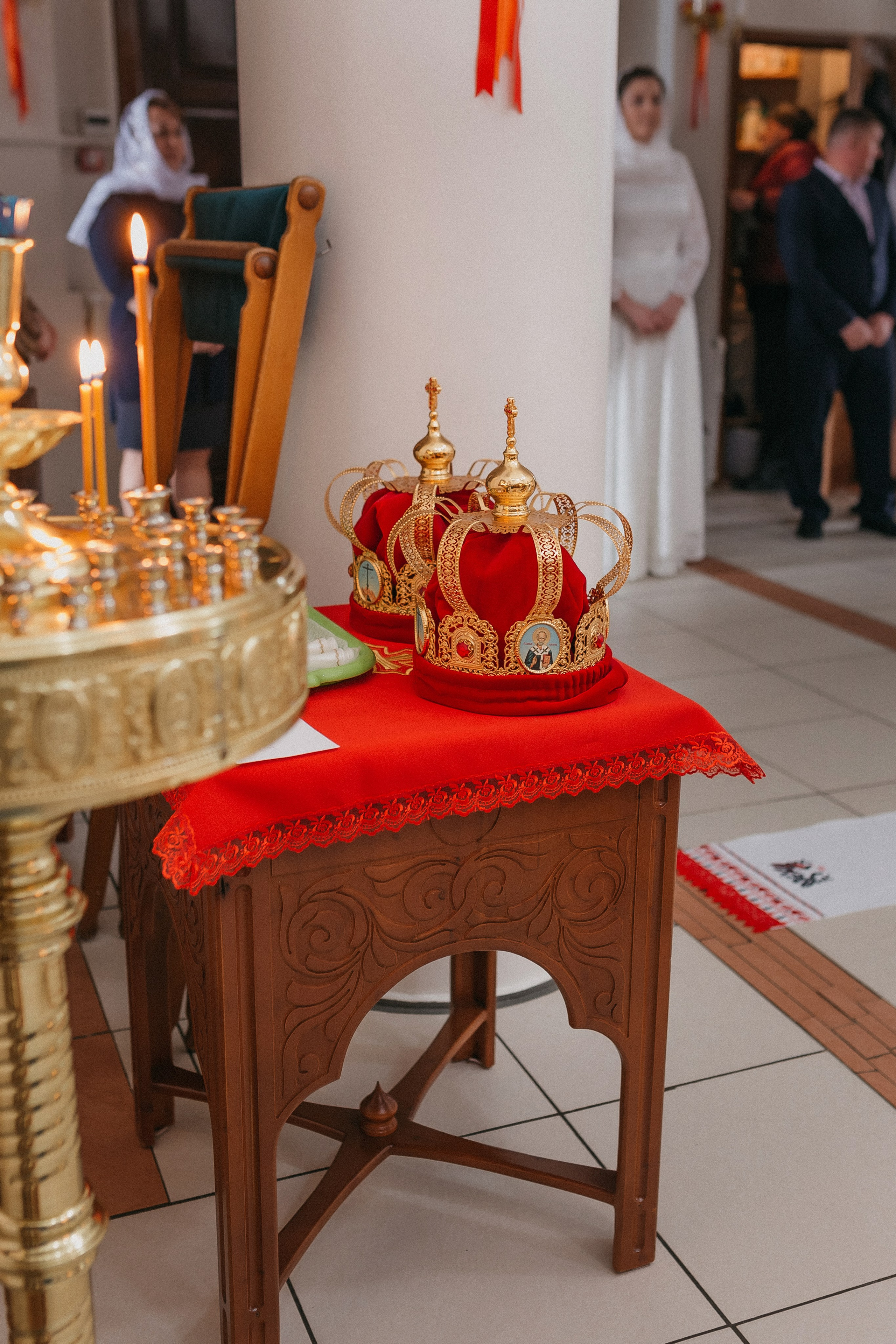 Венчание Анастасии и Вячеслава. Храм Лазаря Четверодневного. Семейный фотограф в Сургуте