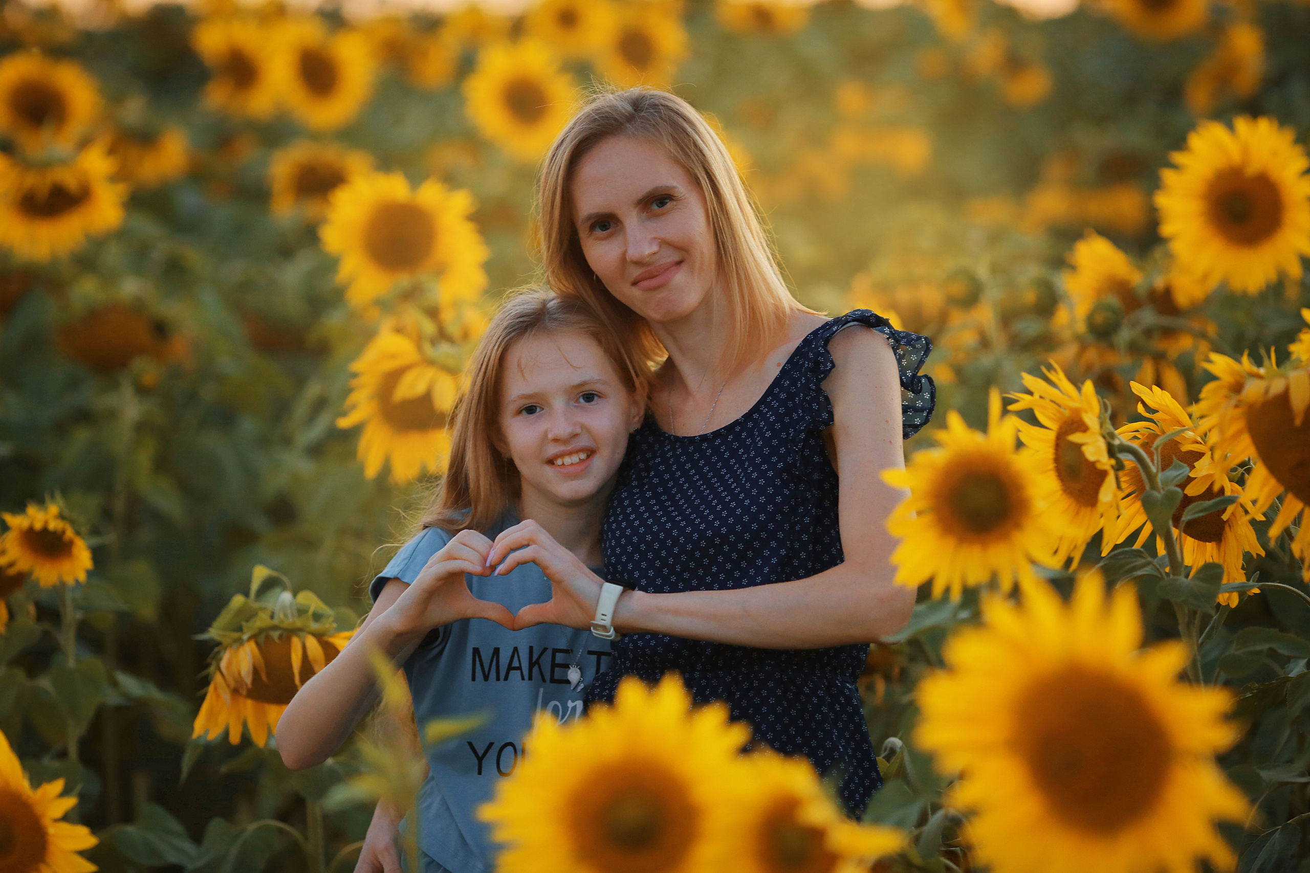 Фотосессия в подсолнухах. Семейный и свадебный фотограф в Минске Ирина Тихонова