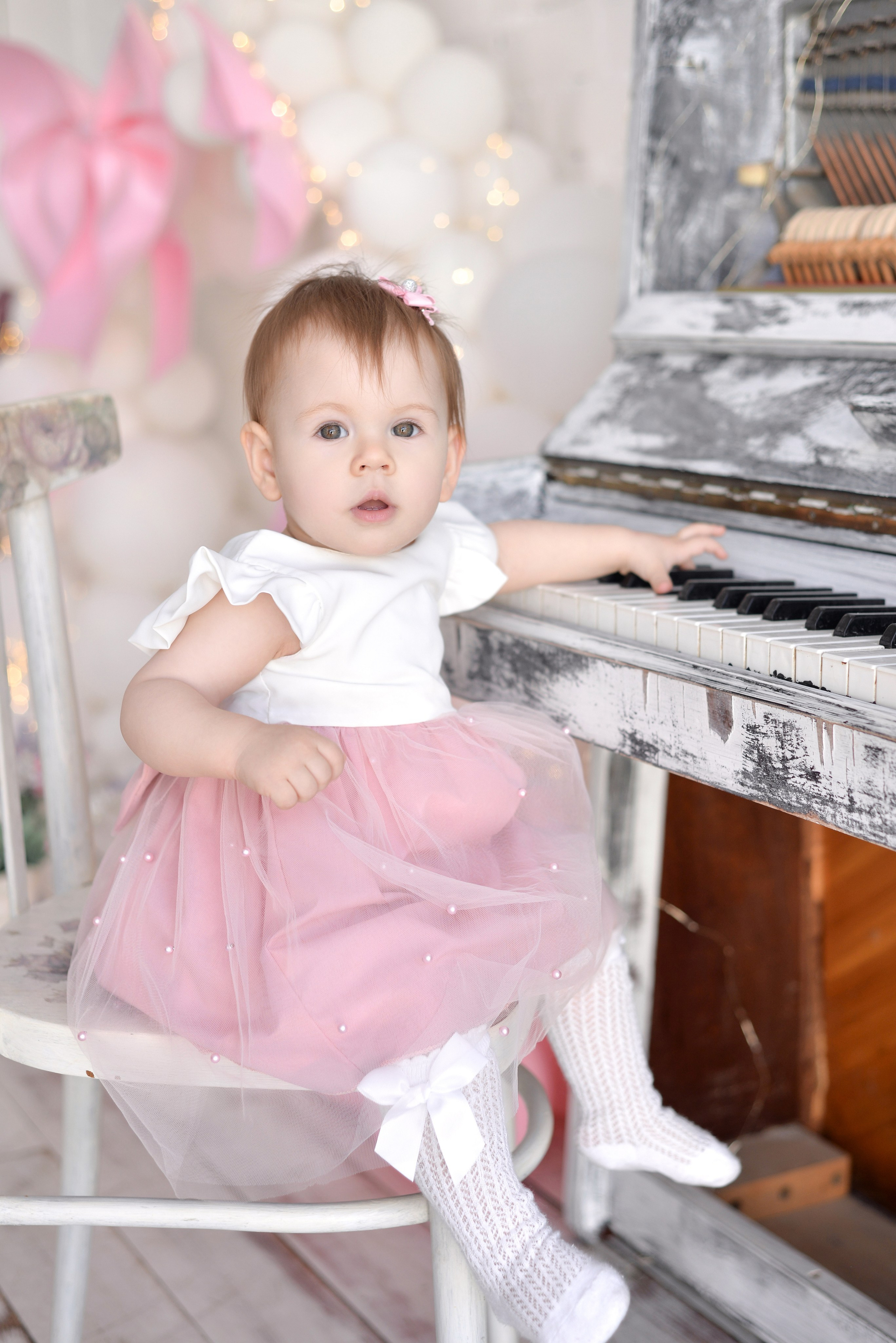 Ариана 1 годик с розовыми бантиками (Рита и Игорь родители). Семейный и свадебный фотограф Галина Абакумова, фотосессии в Белгороде