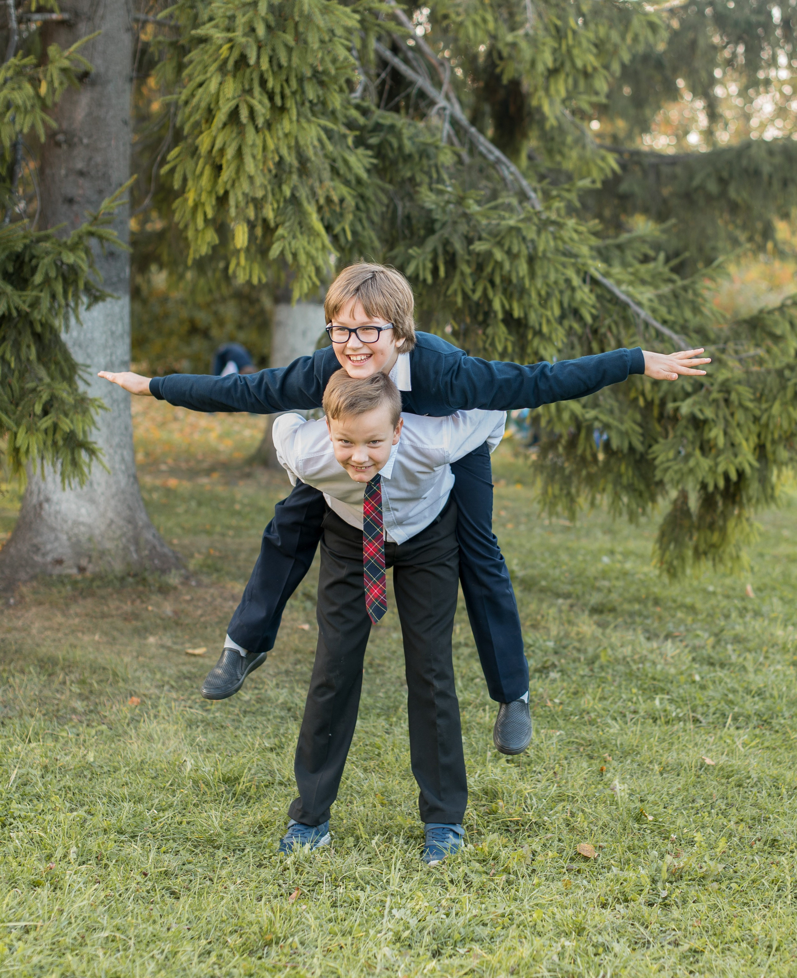 Пример съемки для выпускного альбома с наполнением «премиум». Выпускные альбомы для школ и детских садов в Иваново