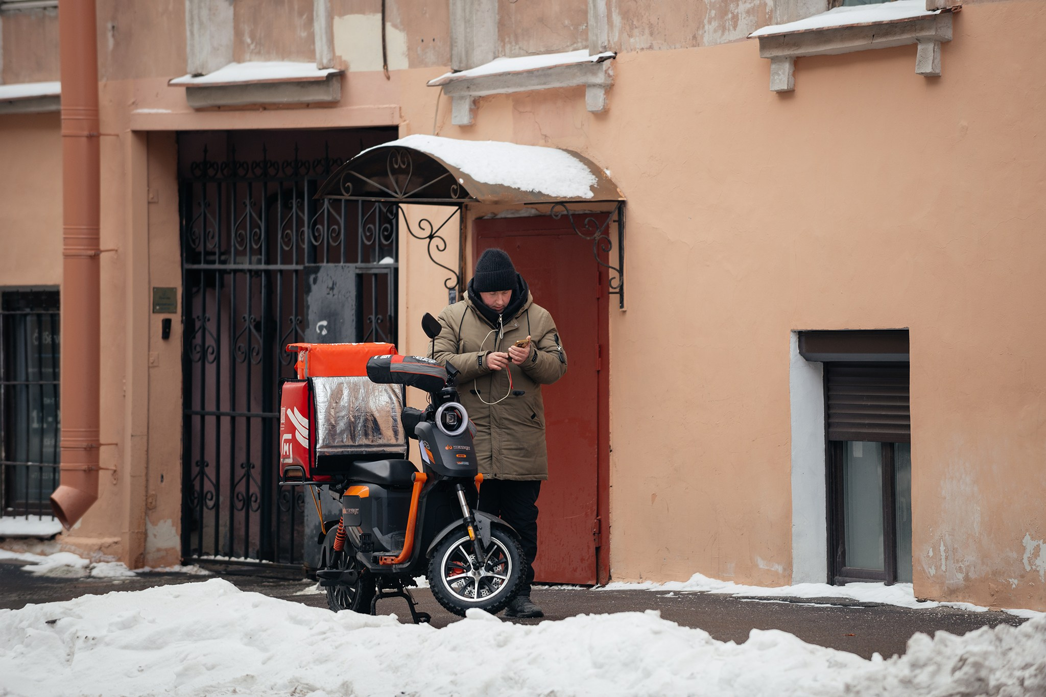 Стрит. Февраль 26. Репортажный фотограф в Санкт-Петербурге Анастасия Клёпова