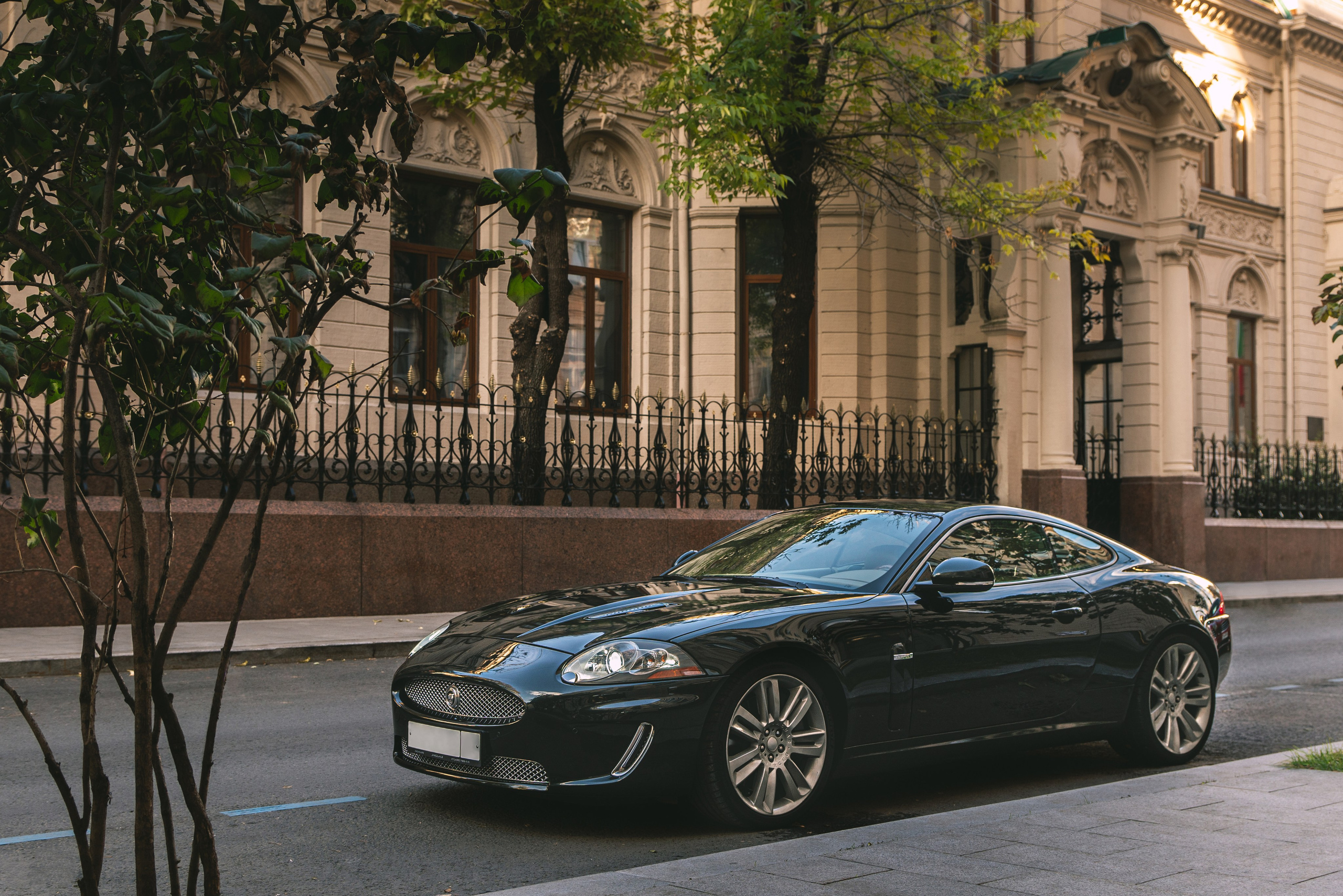 Jaguar XKR в Москве. Жуков Илья  свадебный фотограф в Москве