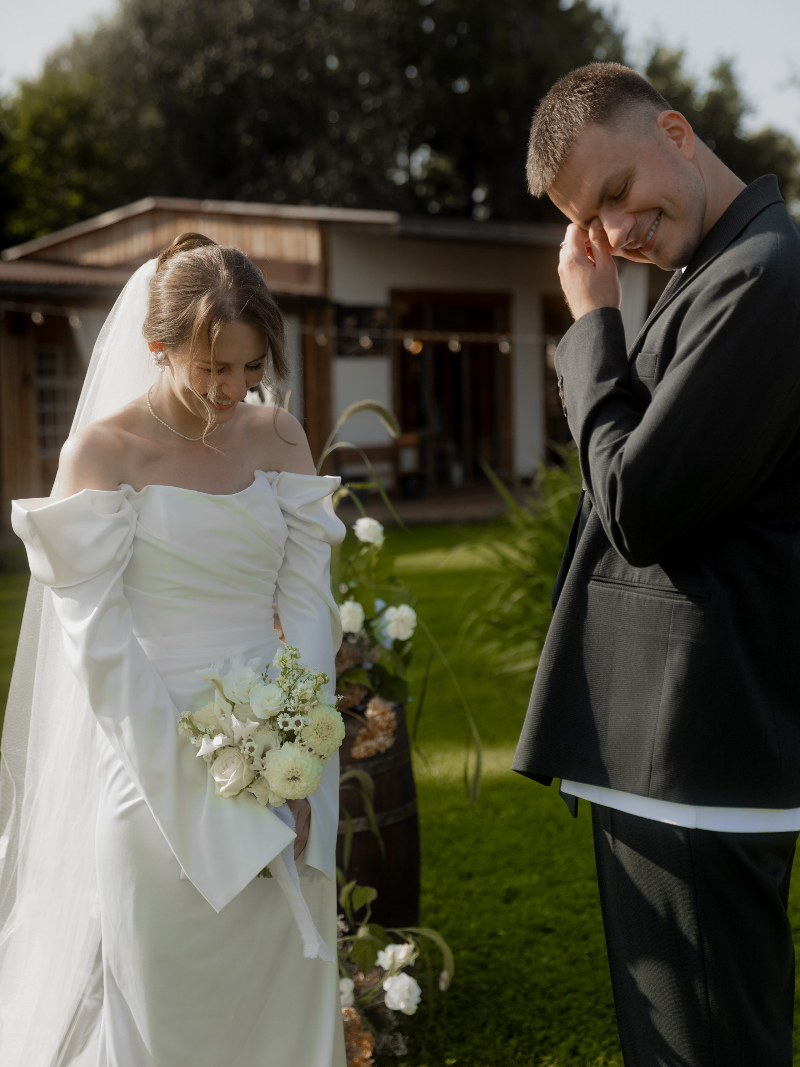 Алиса и Слава, роспись в Москве и вечеринка на природе, подальше от города. Фотограф в Москве Екатерина Черненко