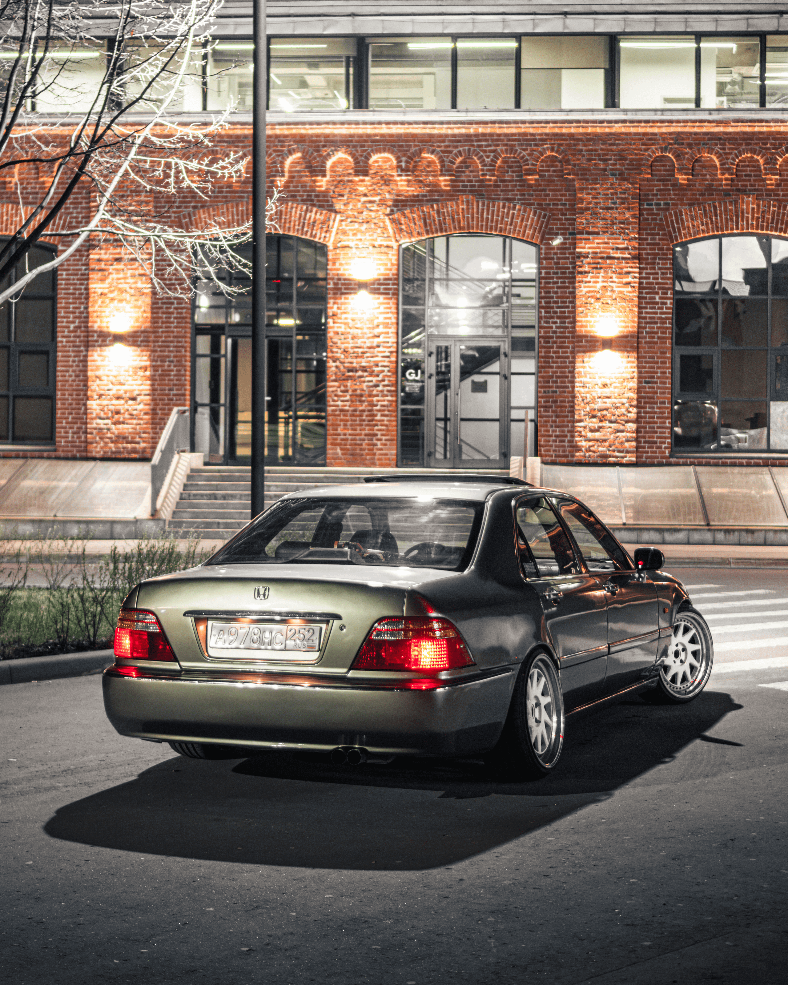 Honda Legend: gothic vibes