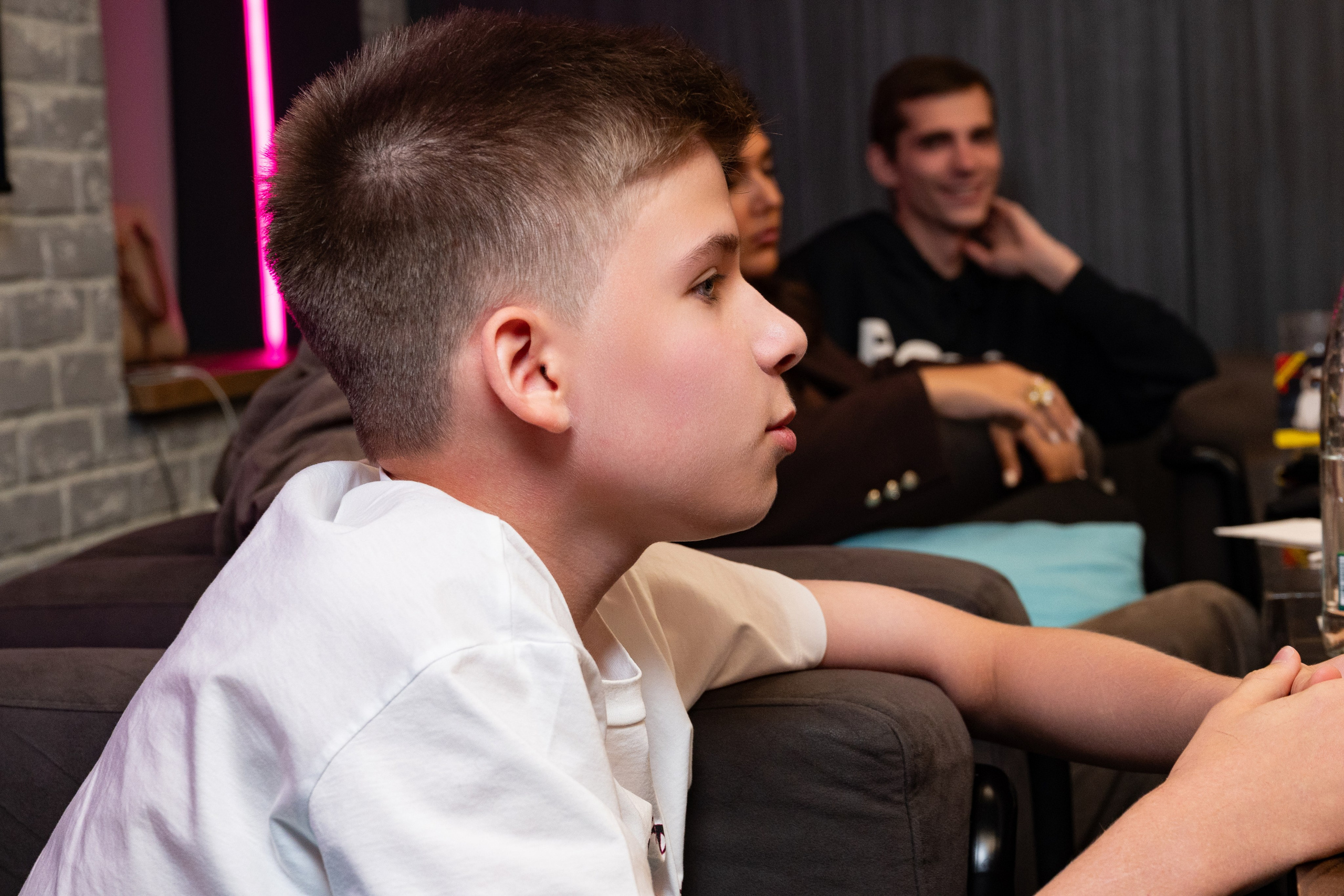 Репортаж на турнире по игре Мафия в «Мятном еноте». Фотограф мероприятий в Москве