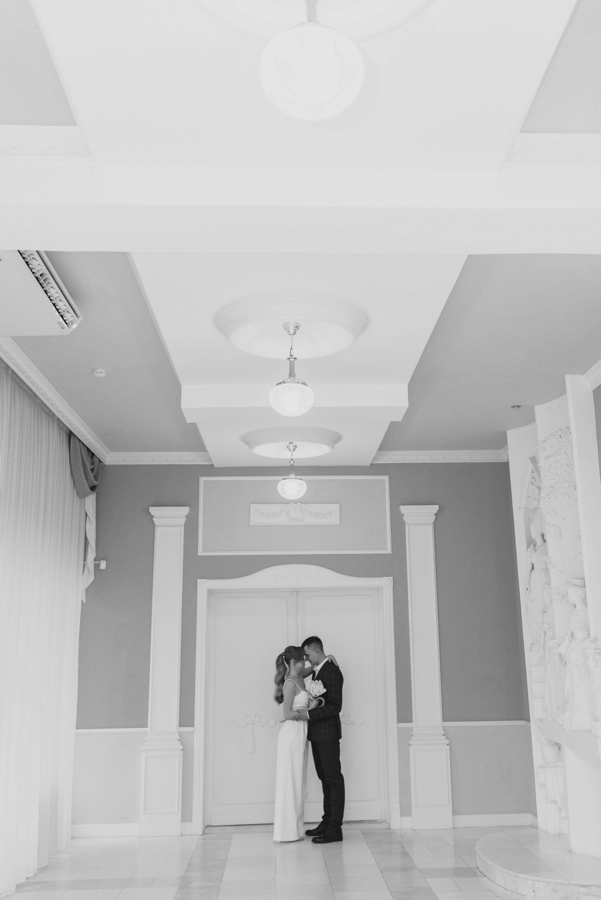 Черно-белый загс. Фотограф в Новороссийске Алина Барабохина