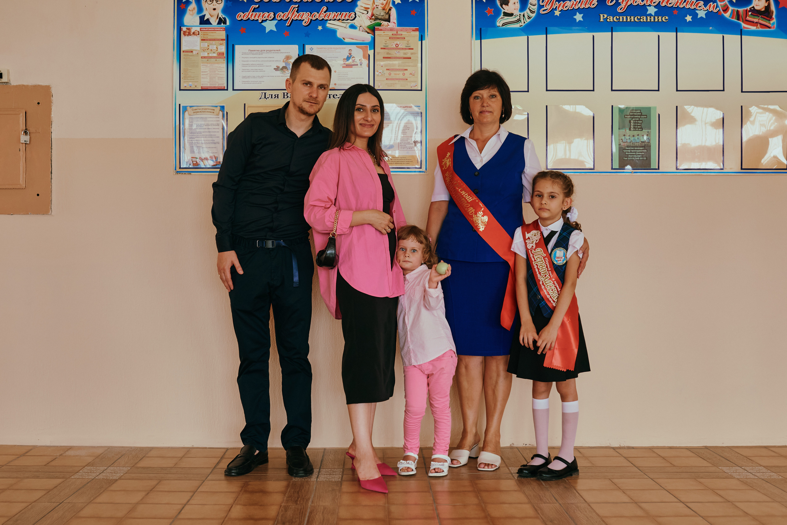 1 сентября первоклассницы. Фотограф в Новороссийске Алина Барабохина