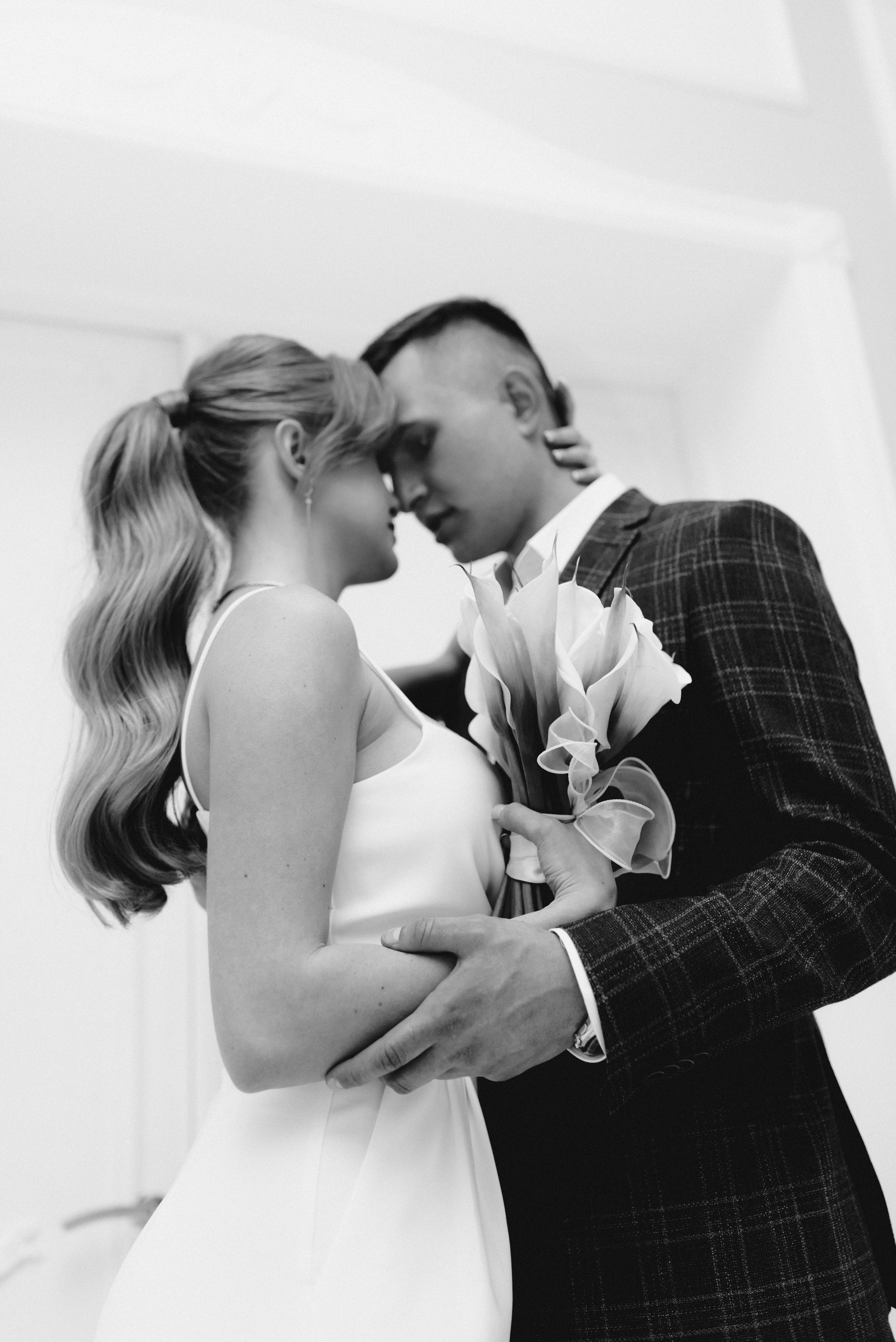 Черно-белый загс. Фотограф в Новороссийске Алина Барабохина