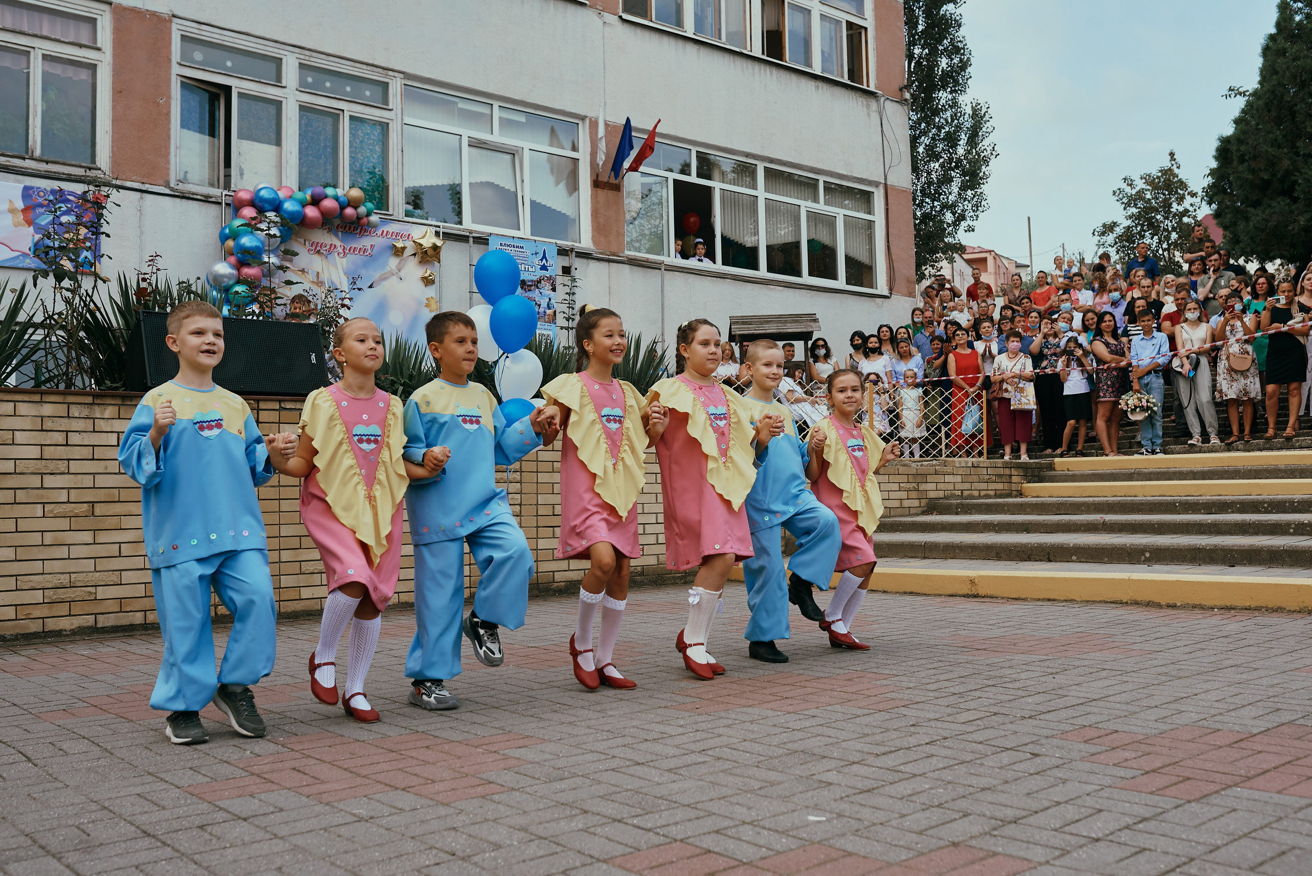 1 сентября первоклассницы. Фотограф в Новороссийске Алина Барабохина