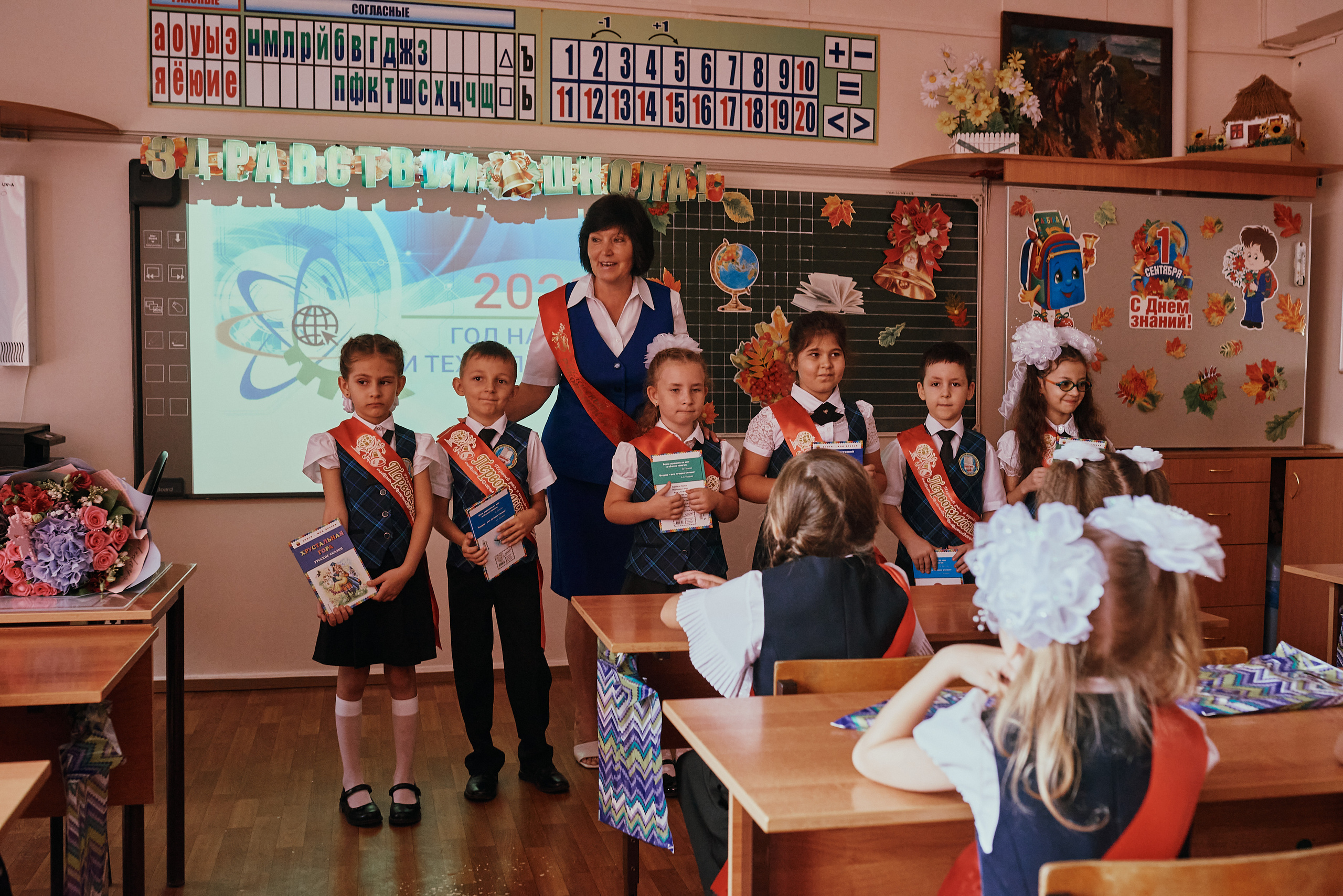 1 сентября первоклассницы. Фотограф в Новороссийске Алина Барабохина