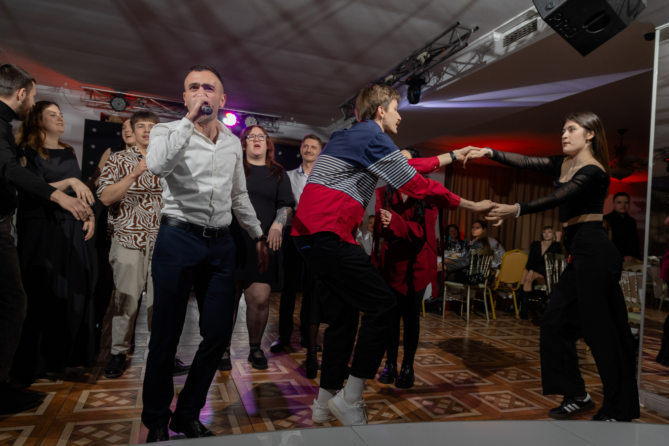 Корпоративная фотосъемка для кафе GARAGE | Новый год 2025 | Минск. Свадебный фотограф в Минске/Беларуси Сергей Спиридонов