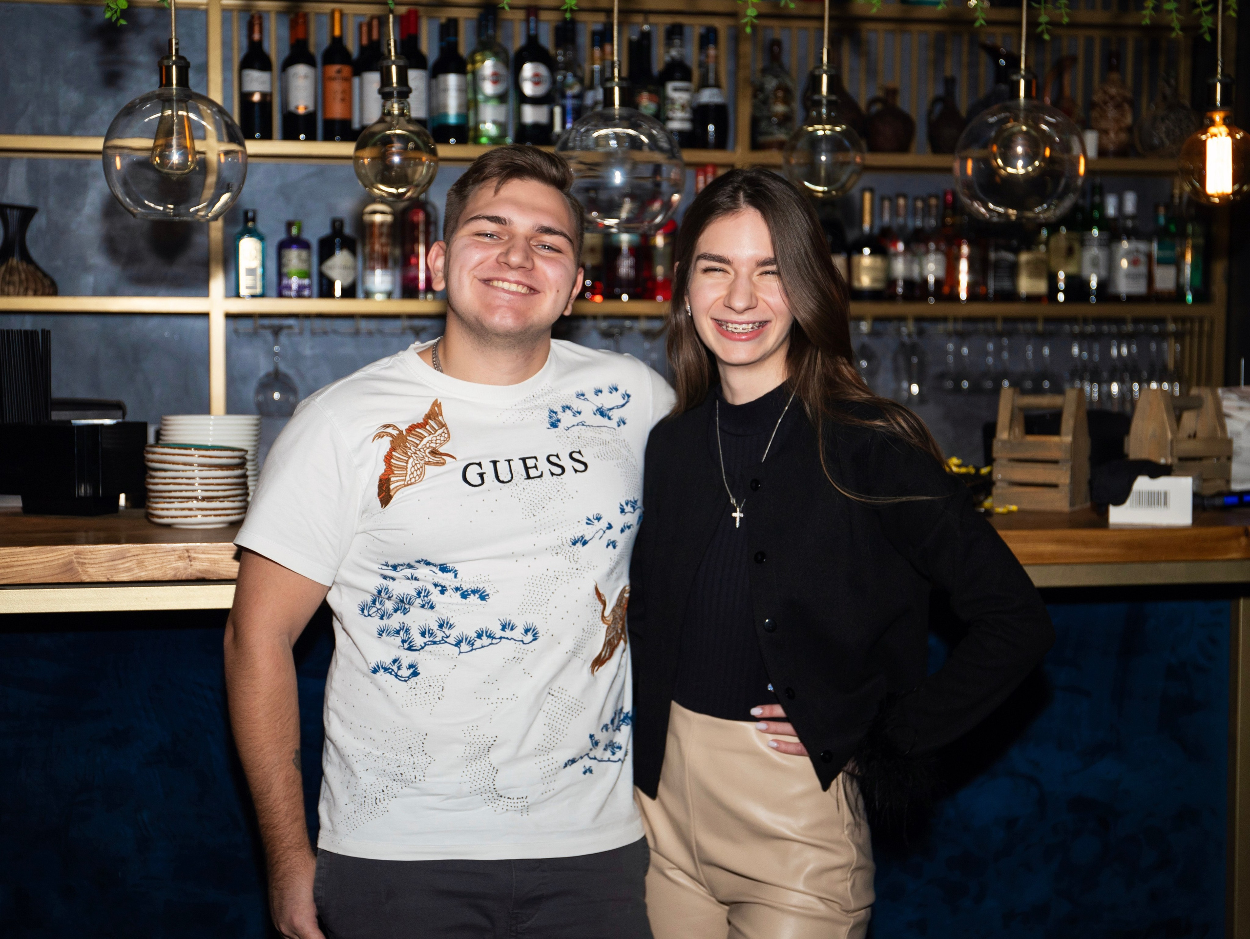 Репортажка из кальян-бара. Свадебный и семейный фотограф в Москве Мила Широких