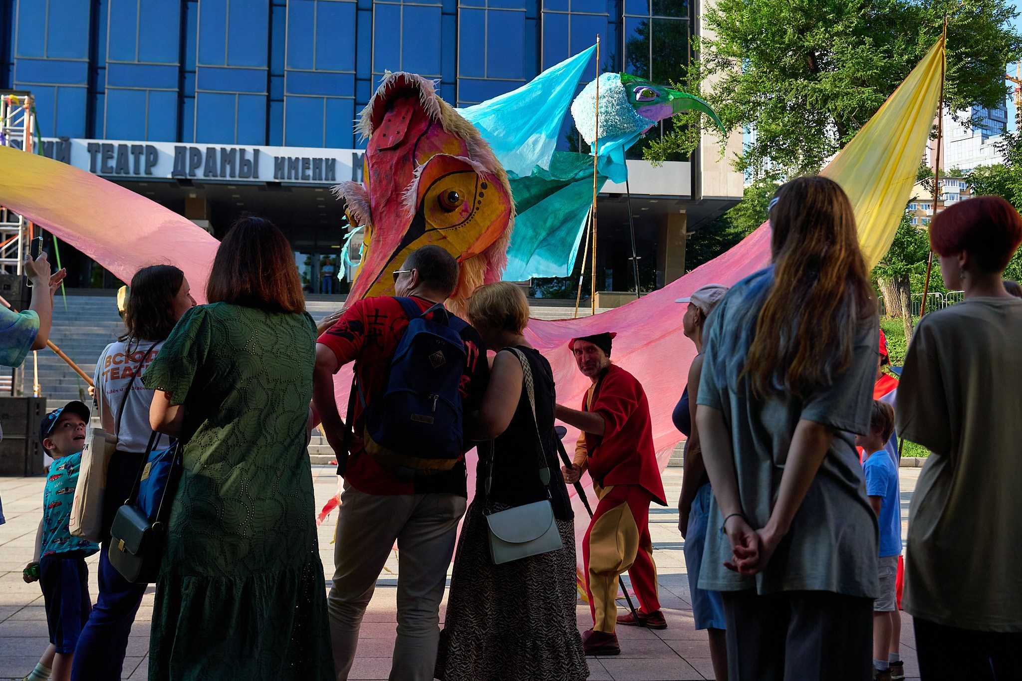 Уличный театр Владивосток. Профессиональный репортажный фотограф Инесса Иминова