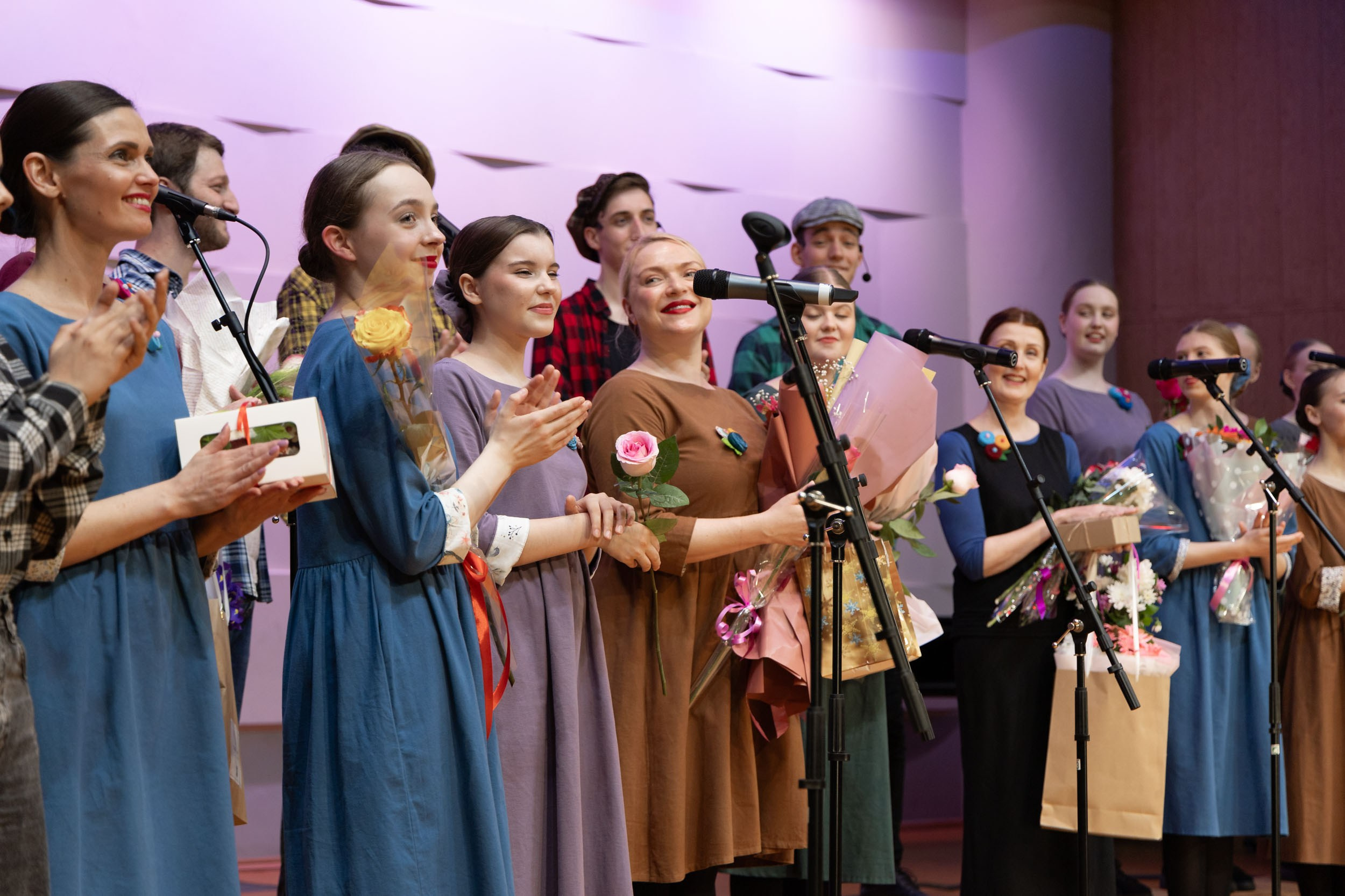 Молодежный эстрадный хор Вологодского областного колледжа искусств