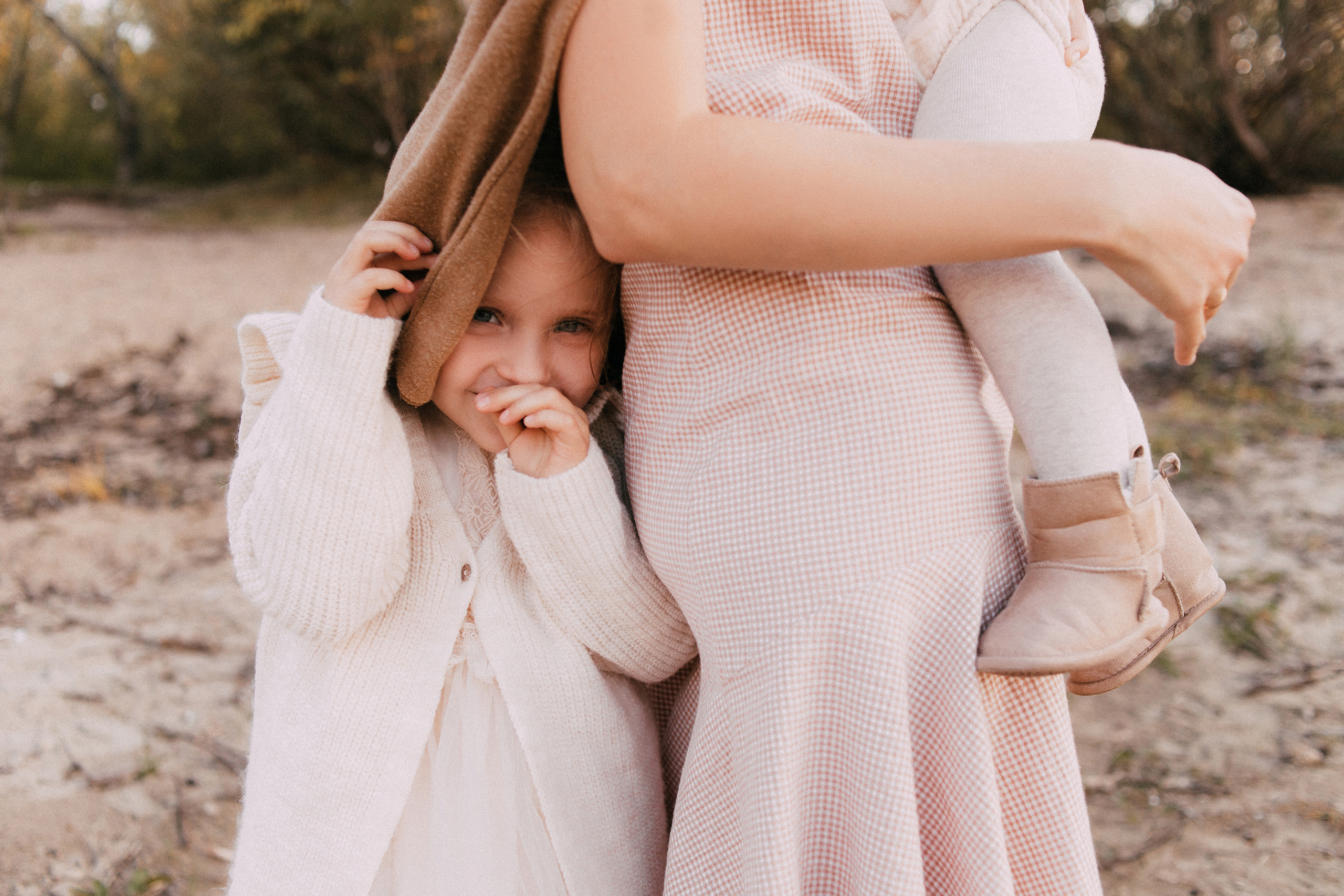 Таня Стас Поля Мира. Фотограф Яна Каменькова l Омск