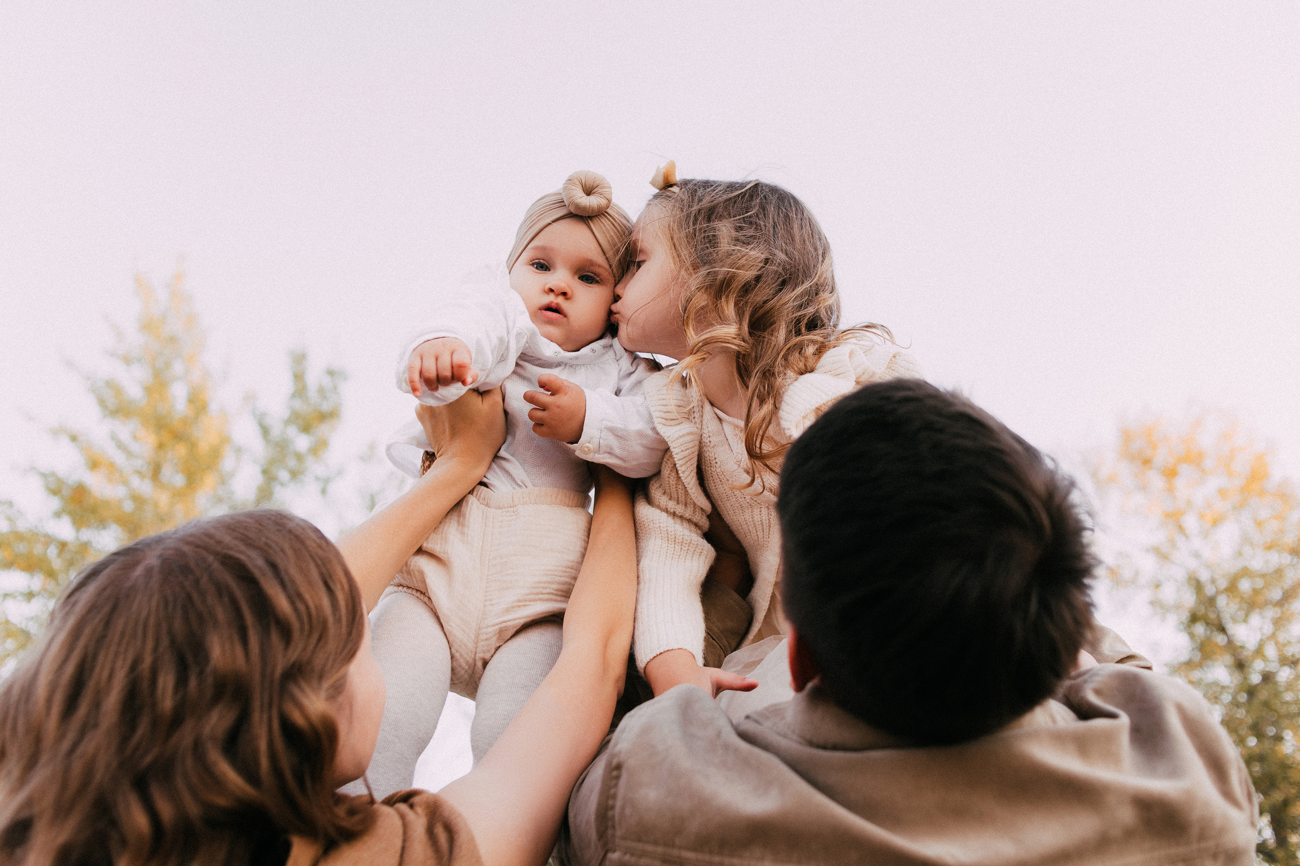Таня Стас Поля Мира. Фотограф Яна Каменькова l Омск