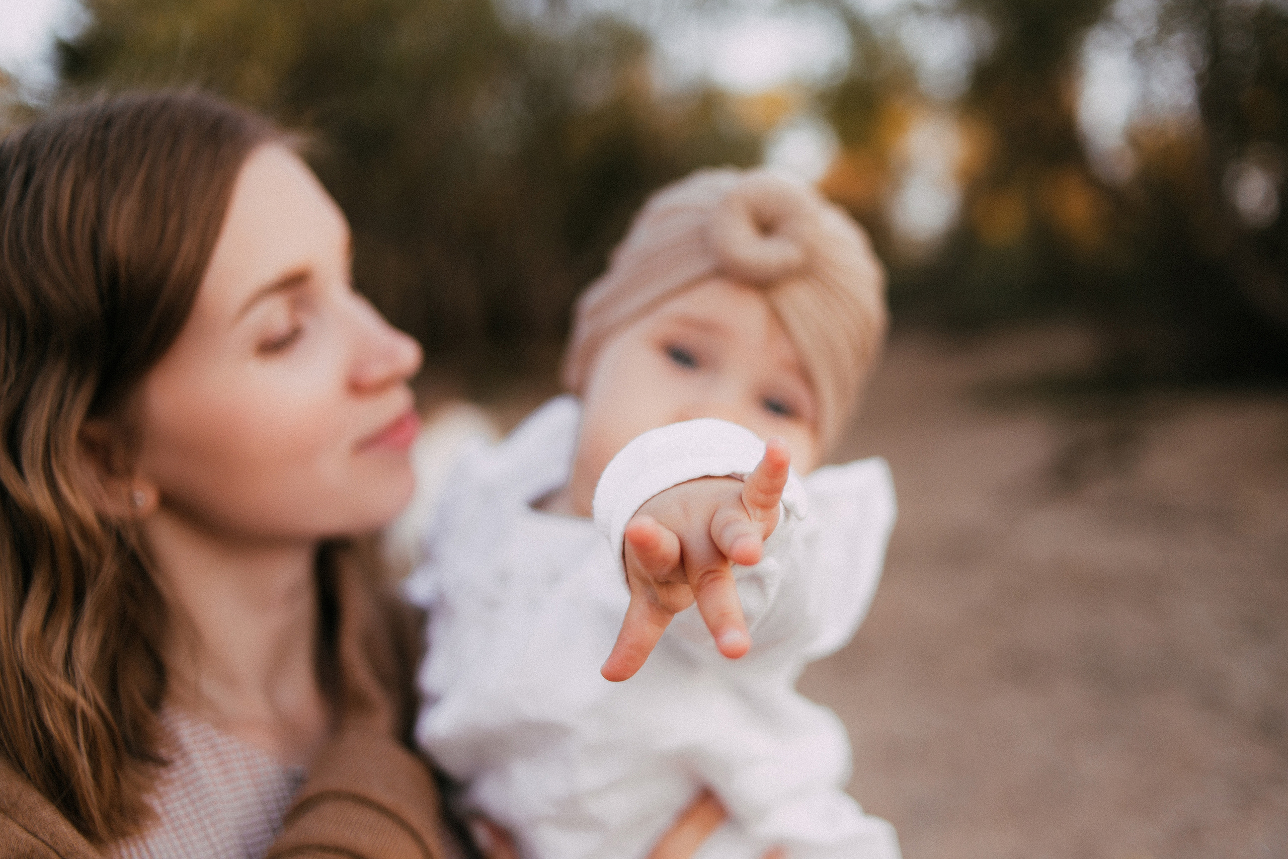 Таня Стас Поля Мира. Фотограф Яна Каменькова l Омск
