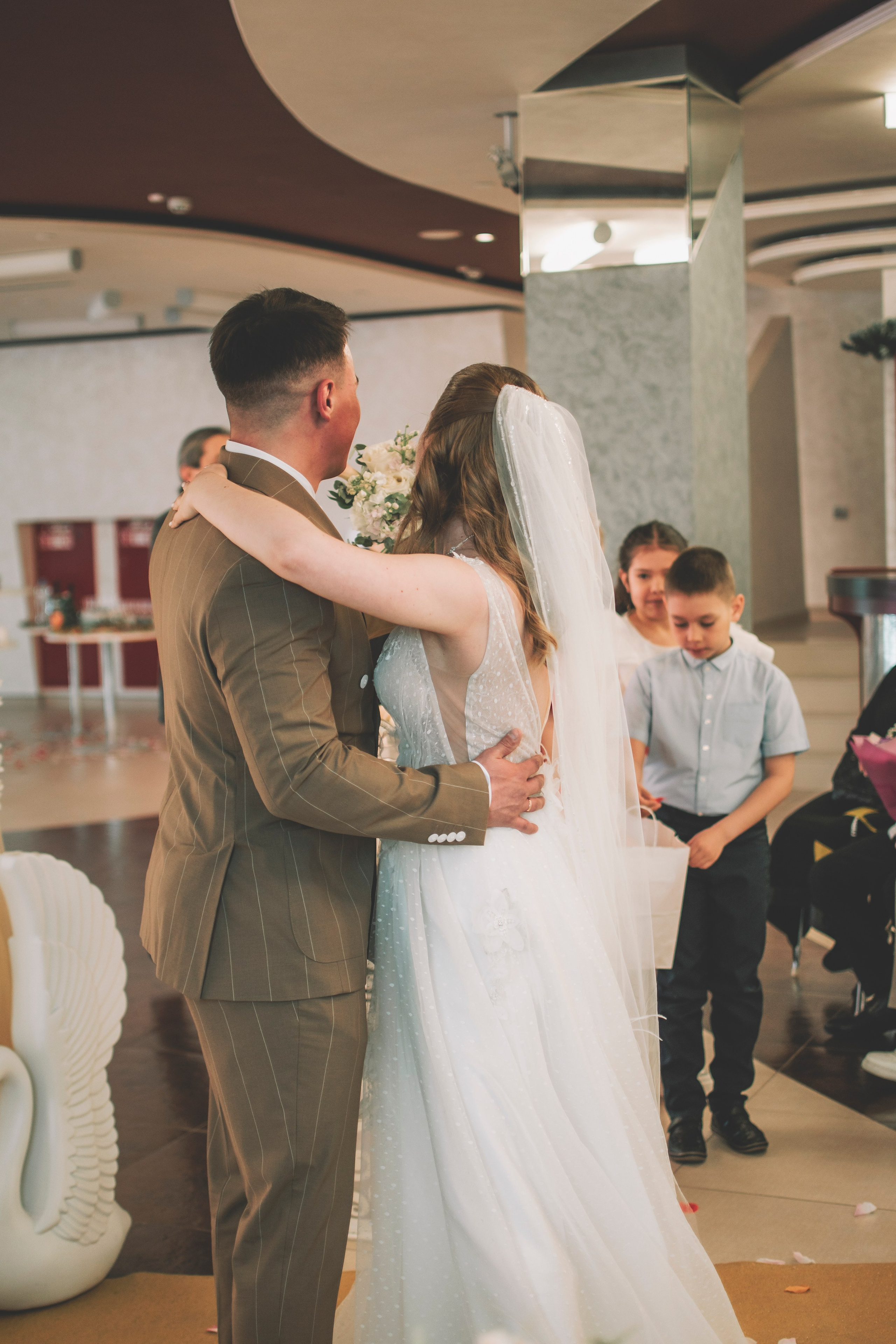 Альберт и Анастасия (Студийная фотосессия, роспись в ДК Нефтяник + фотосессия с гостями). Семейный и свадебный фотограф Губкинский и Ставрополь