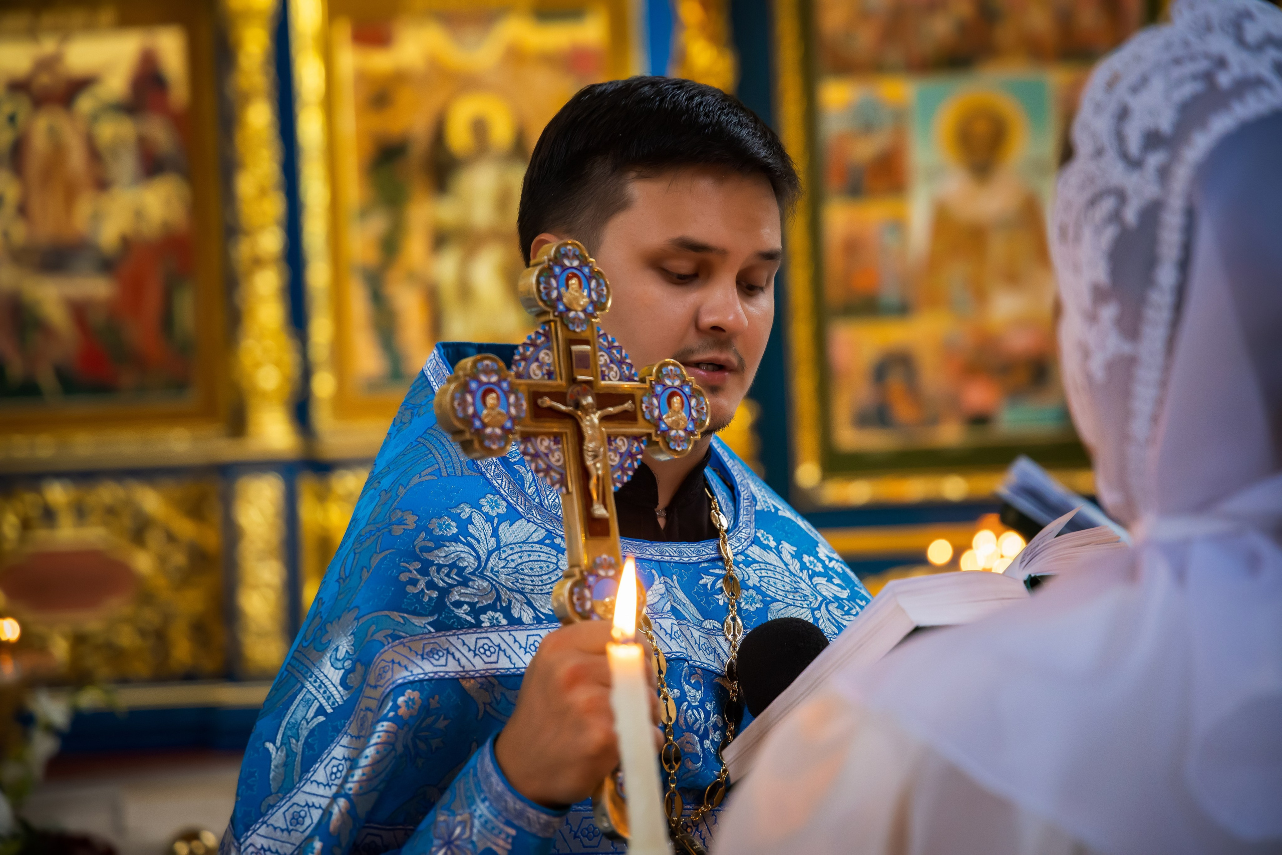 В Храме. Семейный и Свадебный фотограф в Астане Александр Астапов