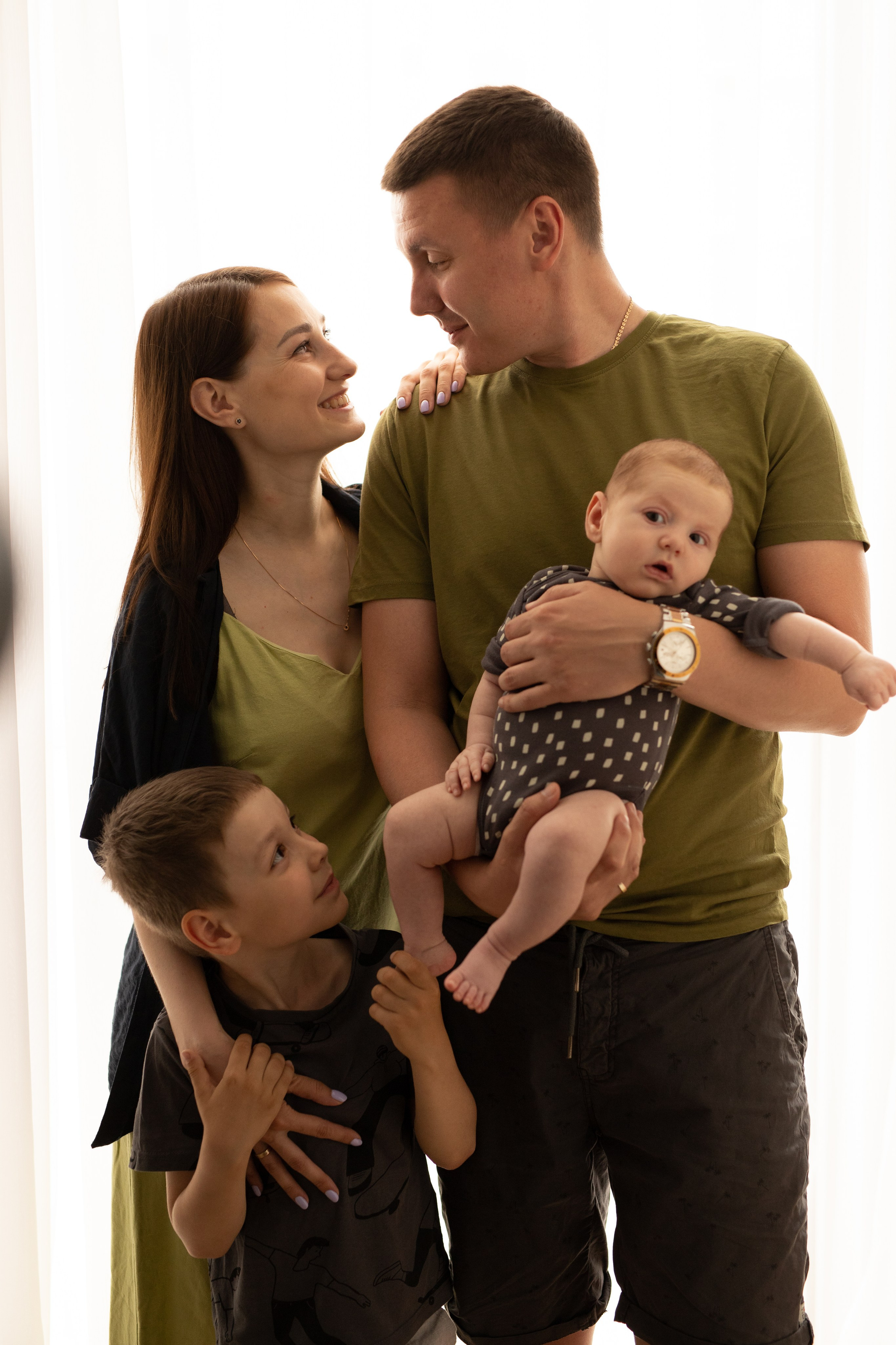 Портфолио семейная съемка Волгоград Волжский. Фотограф новорождённых Волгоград Волжский Дарья Рыскаль