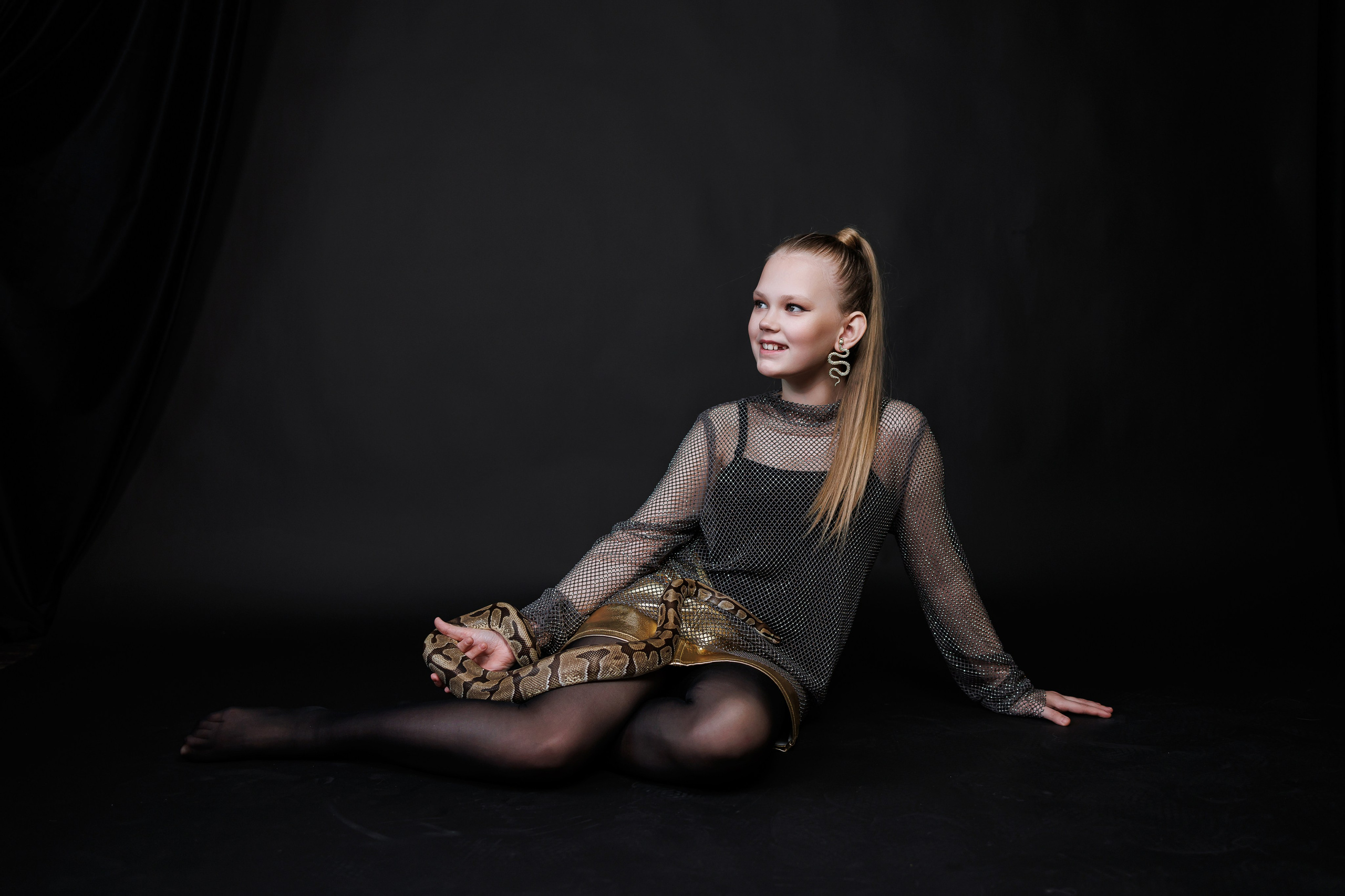 Ваши фотографии. Интерьерная фотостудия Background в Омске